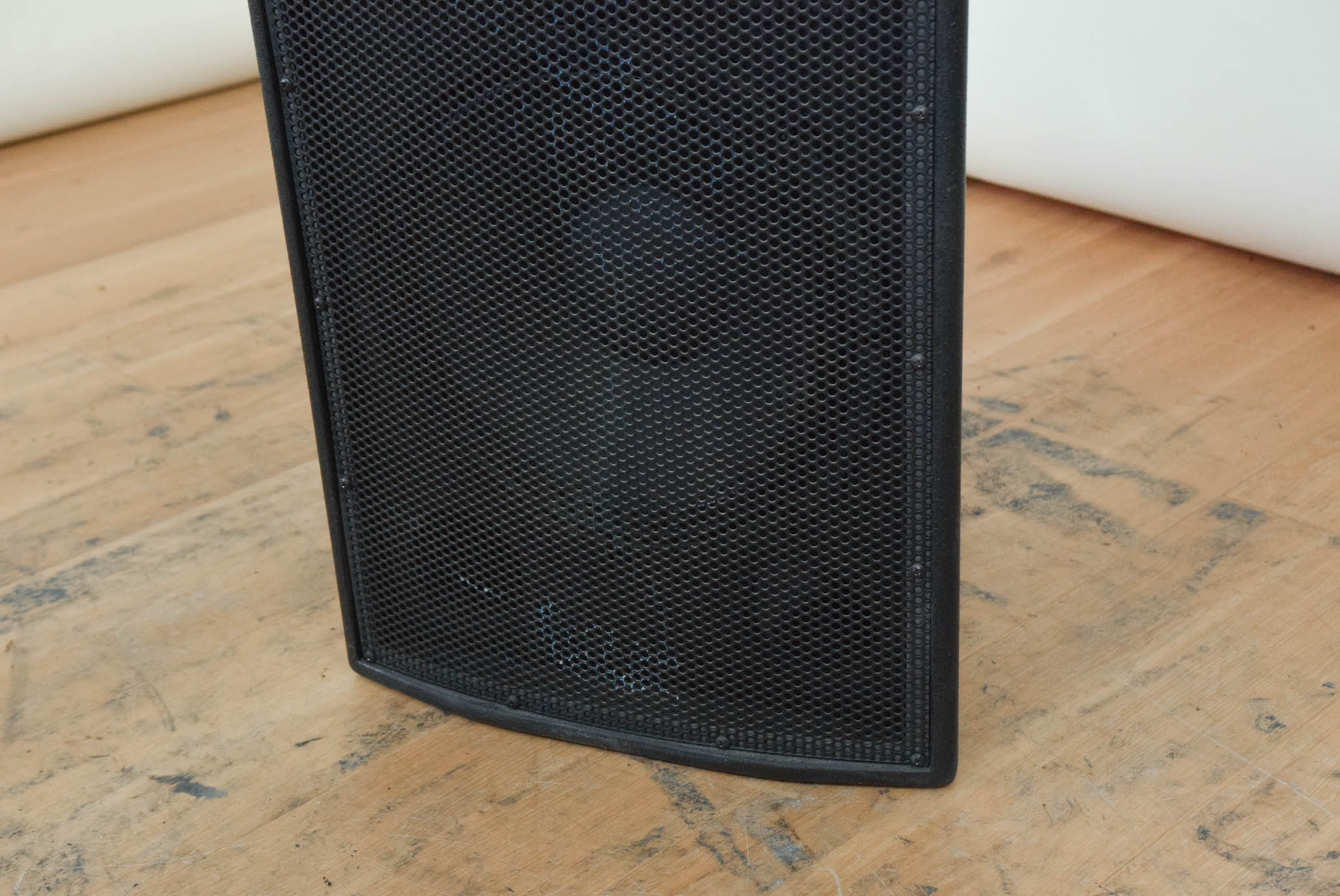 EAW MK2164 Two-Way Full-Range Loudspeaker