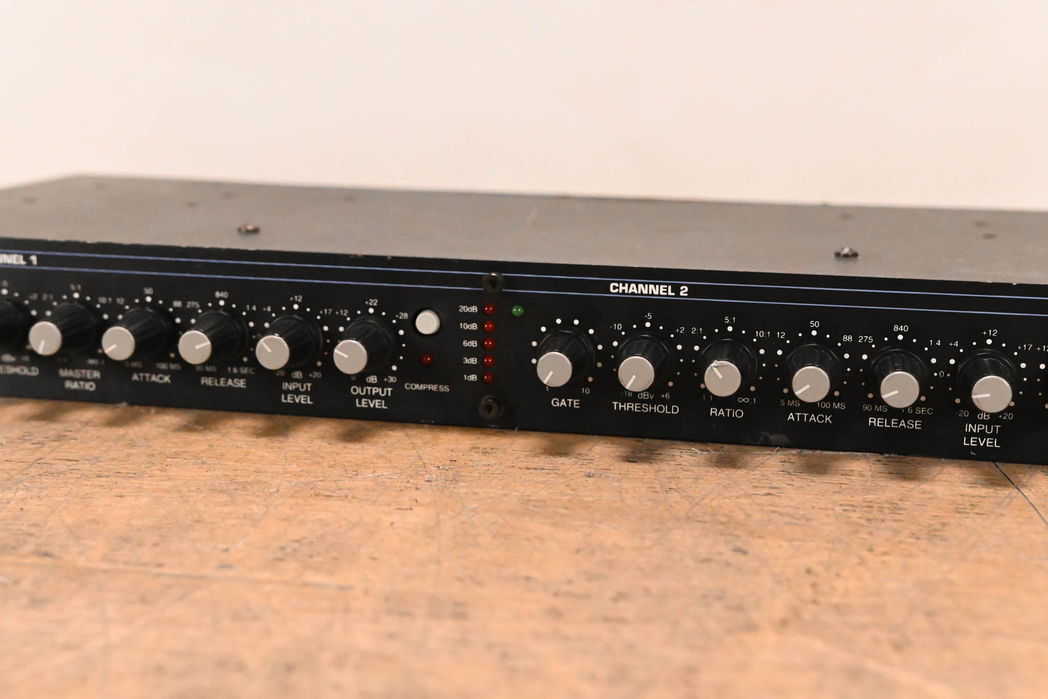 DOD R-866 Stereo Compressor/Limiter