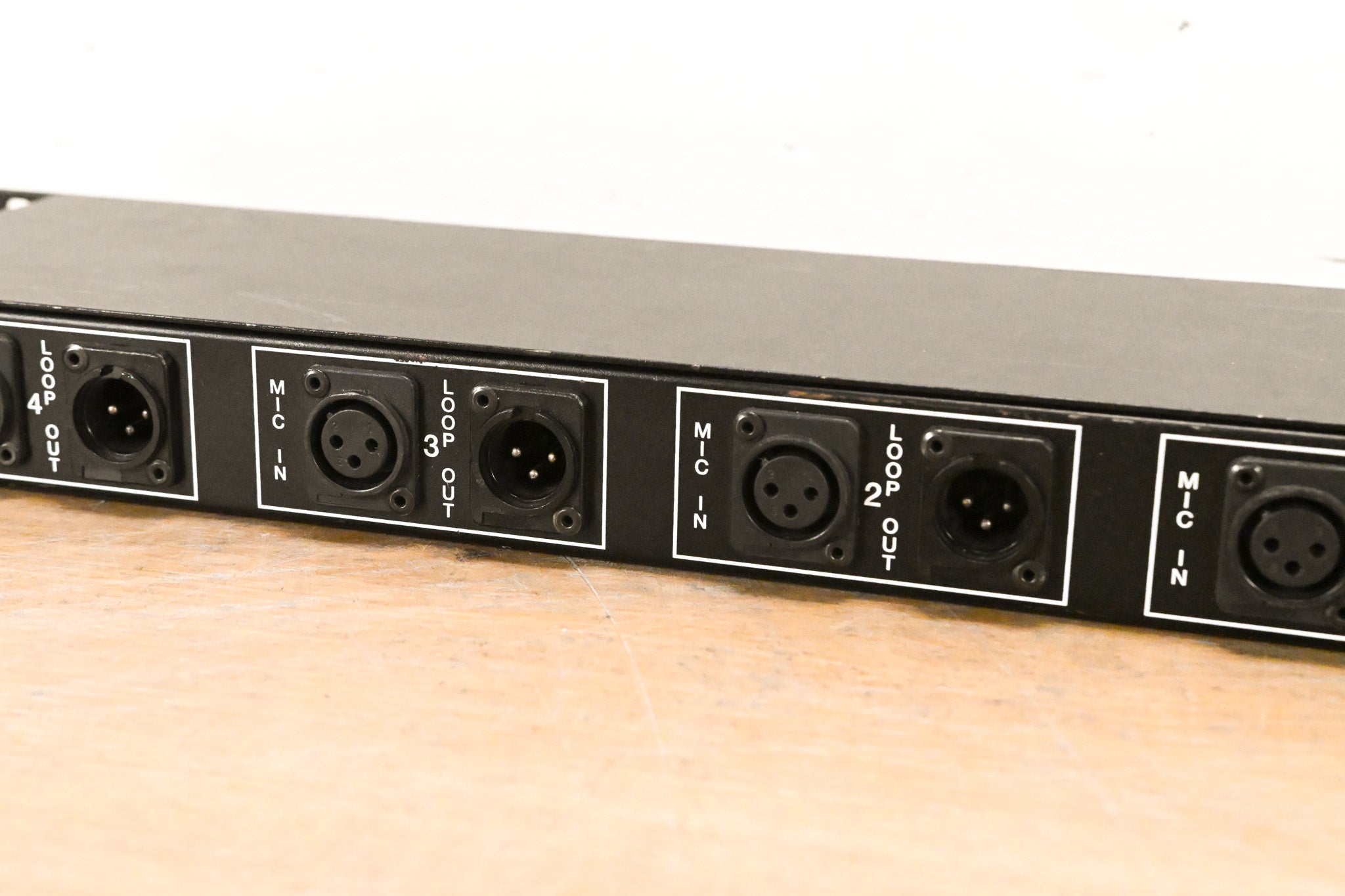 Horizon MS-4 4-Channel Rackmount Mic Splitter