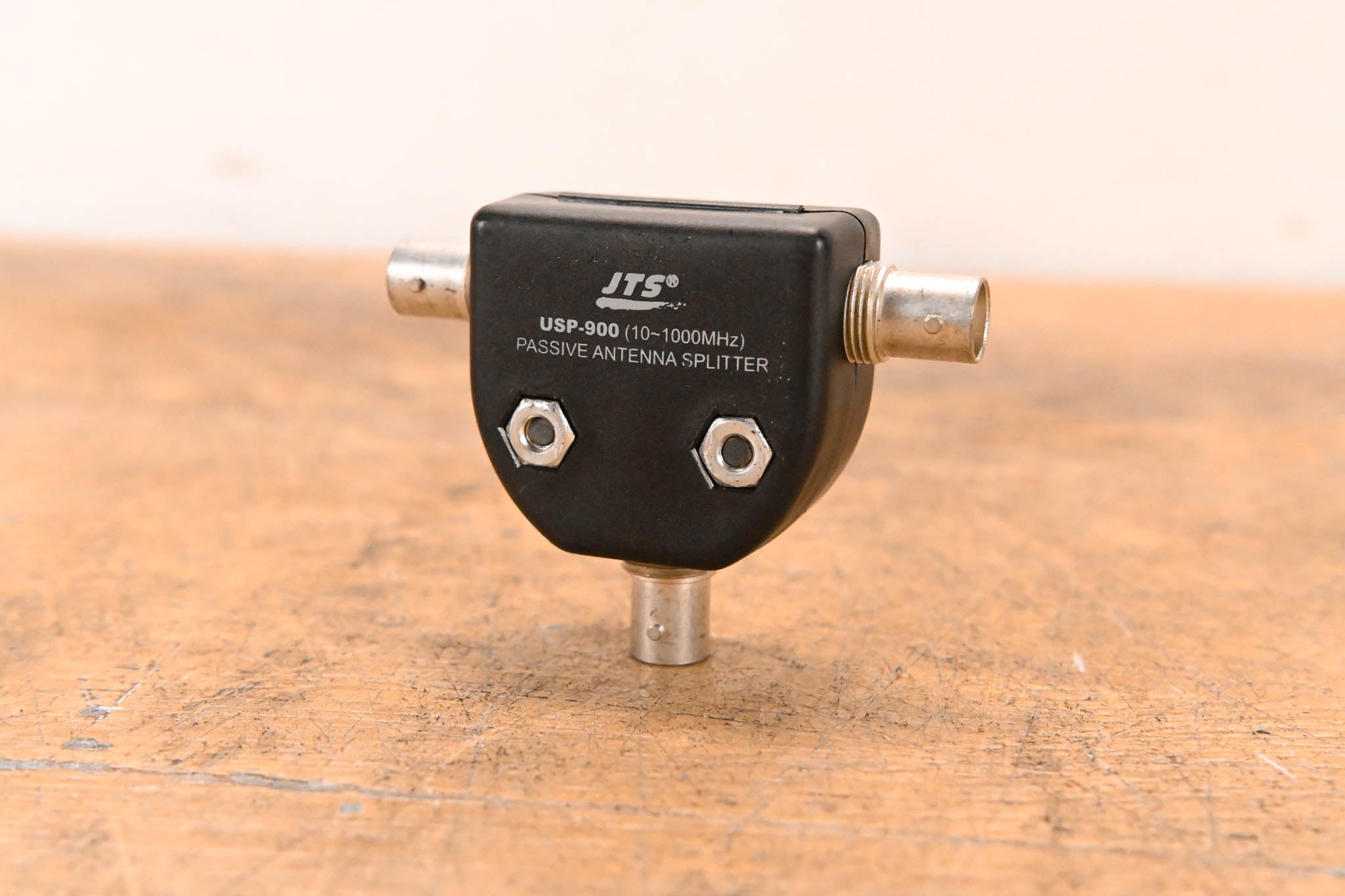 JTS USP-900 Passive UHF Antenna Splitter/UHF Combiner