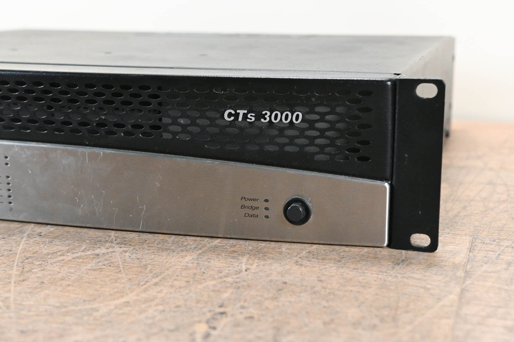 Crown CTs 3000 2-Channel Power Amplifier