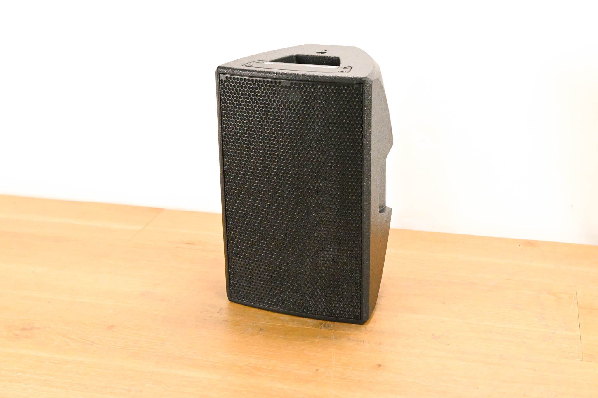 d&b audiotechnik E6 2-Way Passive Coaxial Loudspeaker