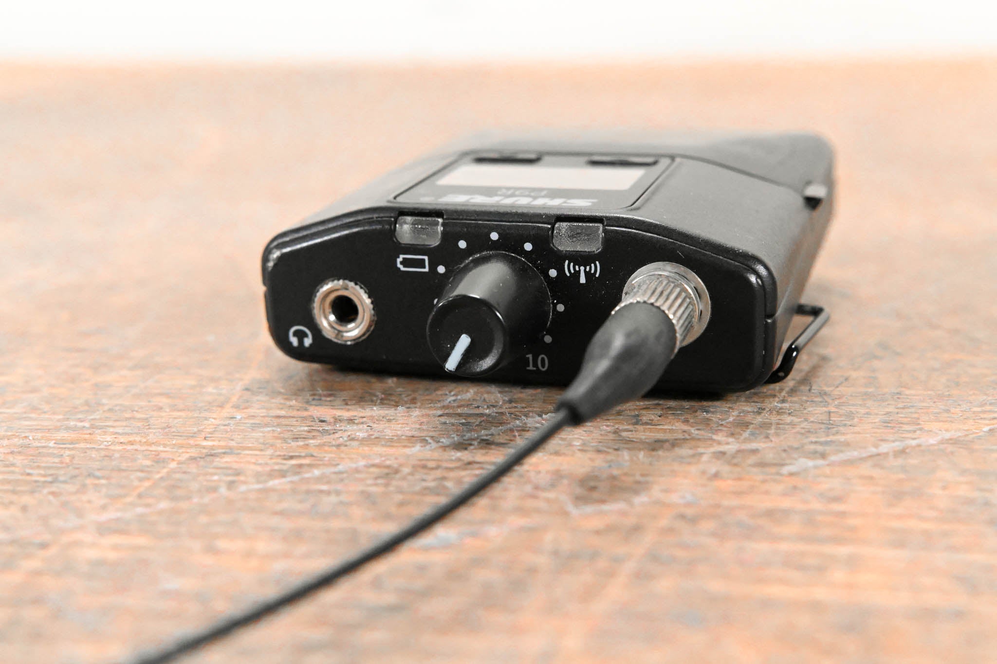 Shure P9R-L6 Wireless Bodypack Receiver - L6 Band: 656-692 MHz