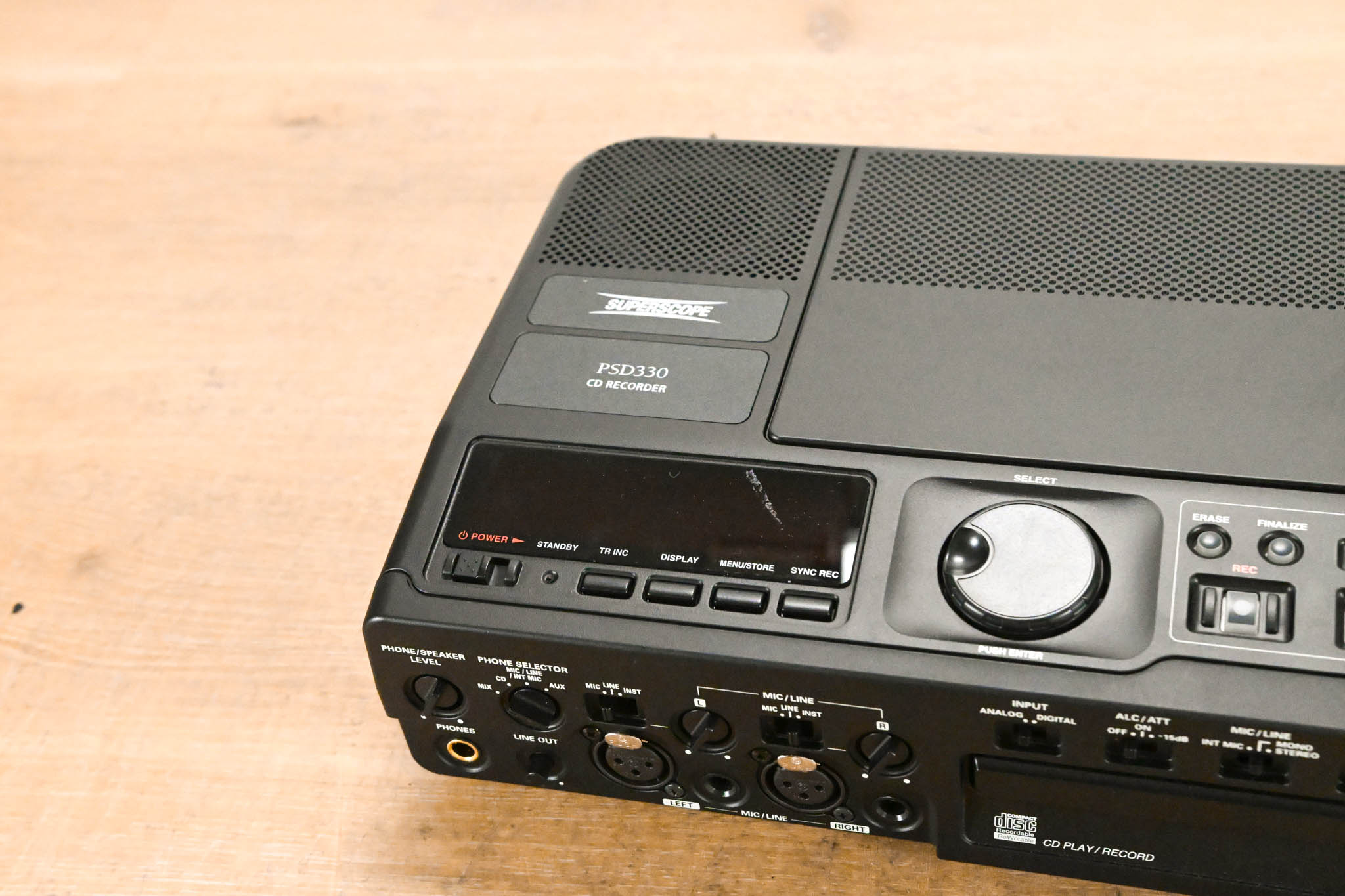 Superscope PSD330 Compact CD Player/Recorder with CA300 Carrying Case