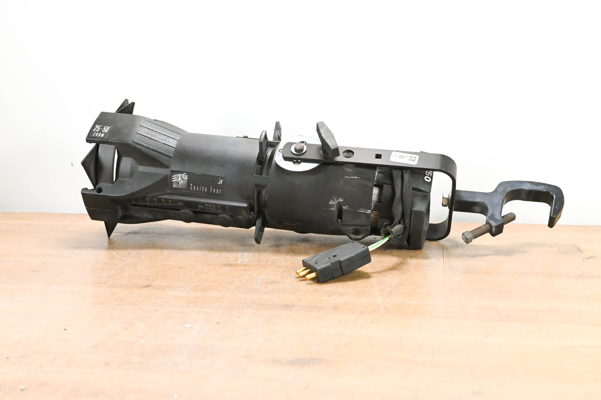 ETC Source Four Jr 25-50 Degree Zoom 750 Ellipsoidal Light