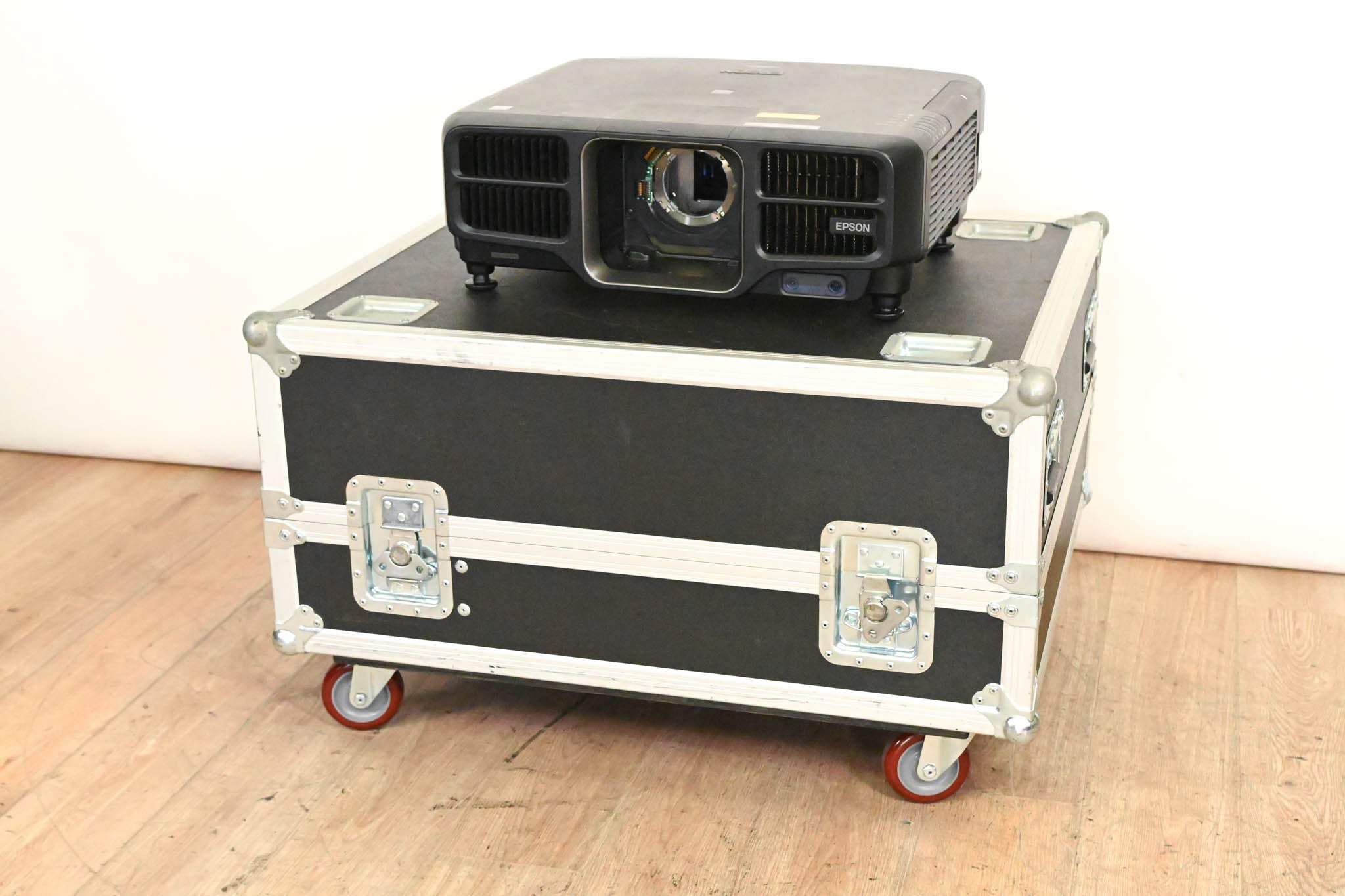 Epson L1505UH WUXGA 3LCD Laser Projector With Road Case