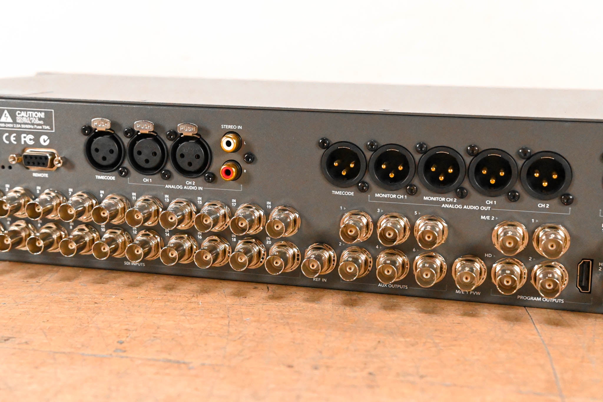Blackmagic Design ATEM 2 M/E Production Studio 4K