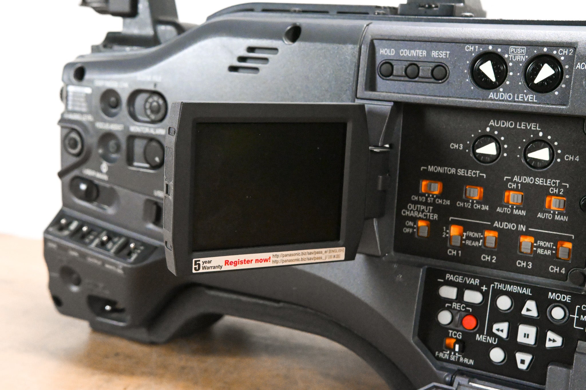 Panasonic AG-HPX500P 2/3" Shoulder-Mounted P2HD Camcorder