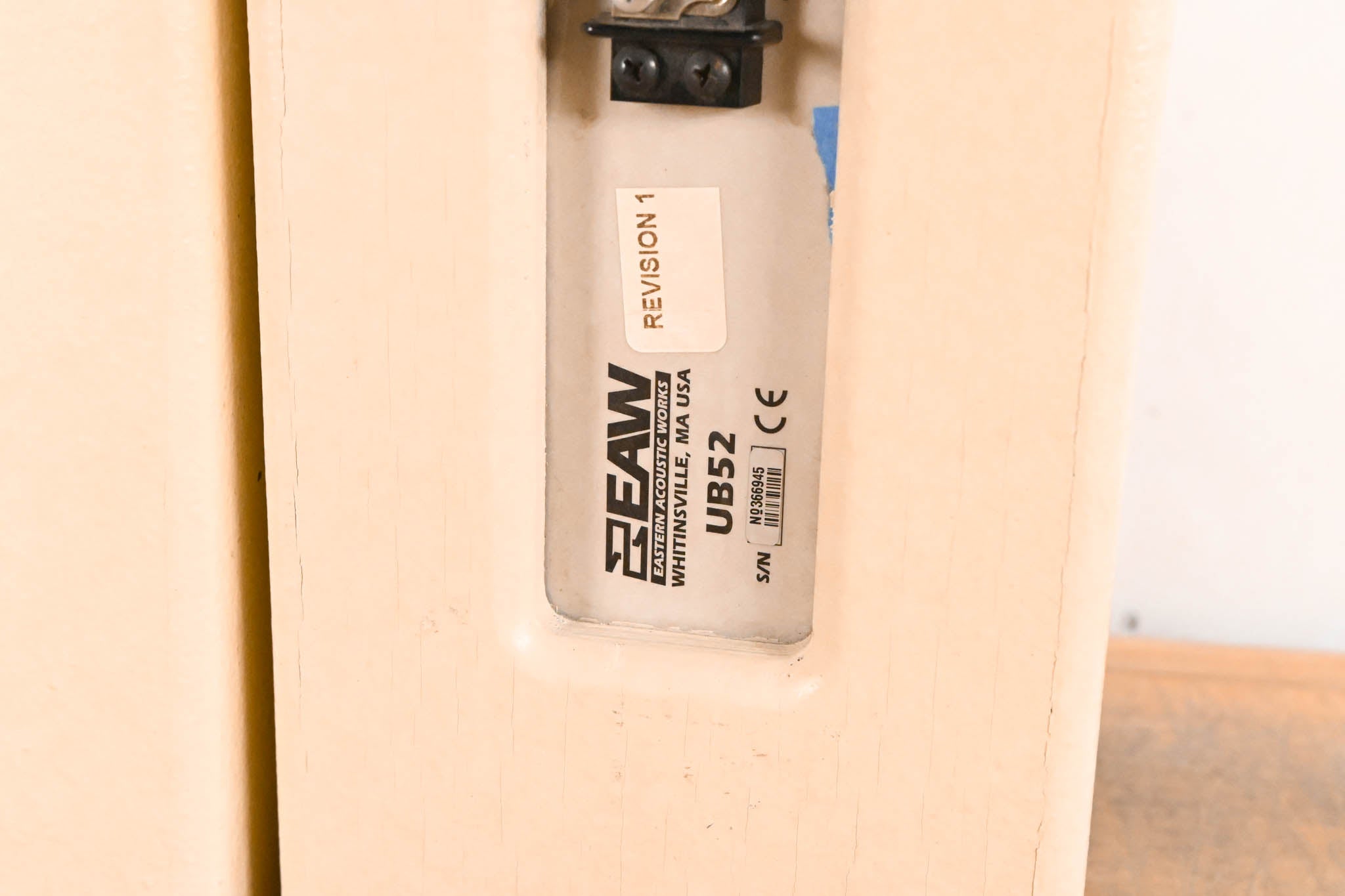 EAW UB52 Two-Way Full-Range Loudspeaker - White (PAIR)