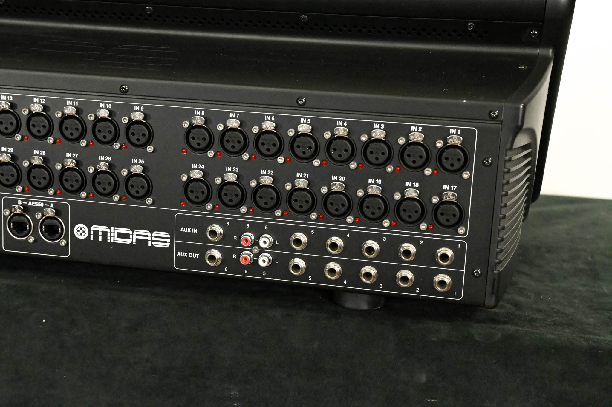 Midas M32 40-Channel Digital Audio Mixing Console