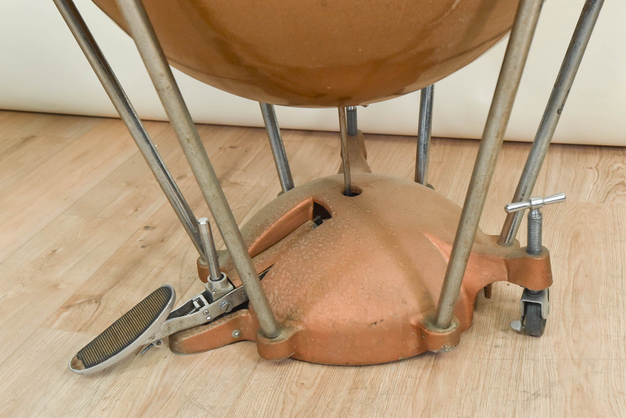 Slingerland 31-inch Timpani