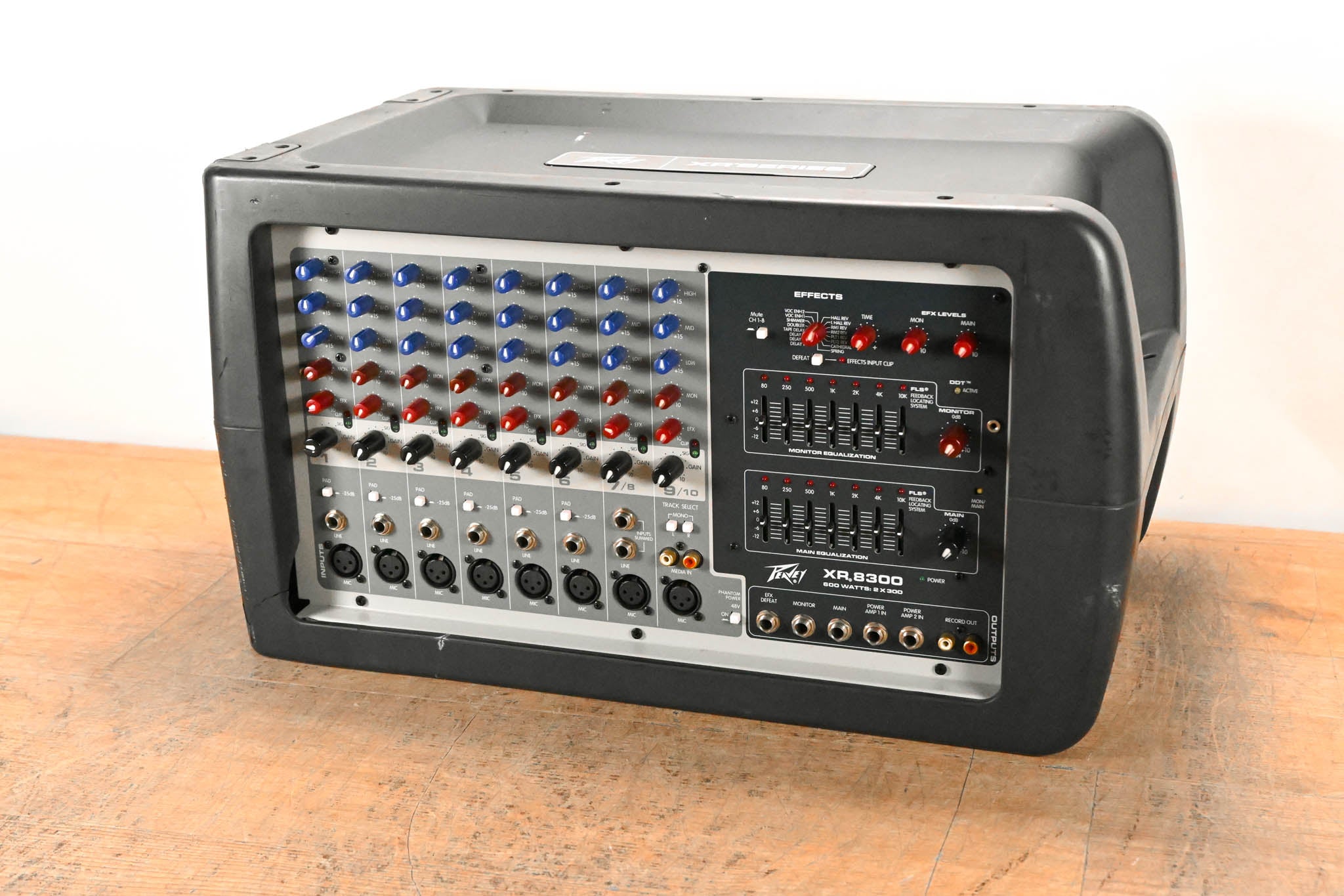 Peavey XR 8300 600W 10-Input Powered Mixer