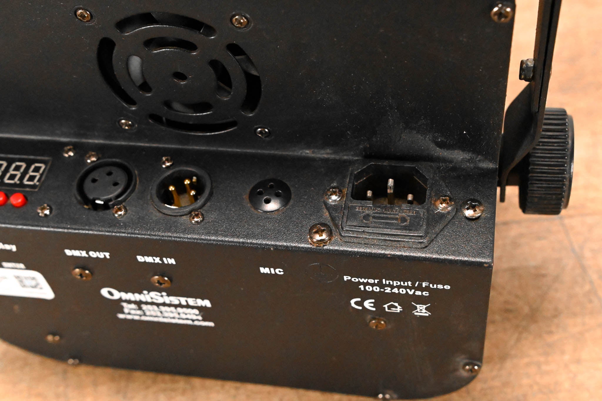 OmniSistem Thin Par Plus RGBW 6 x 10W RGBA Par Can Light