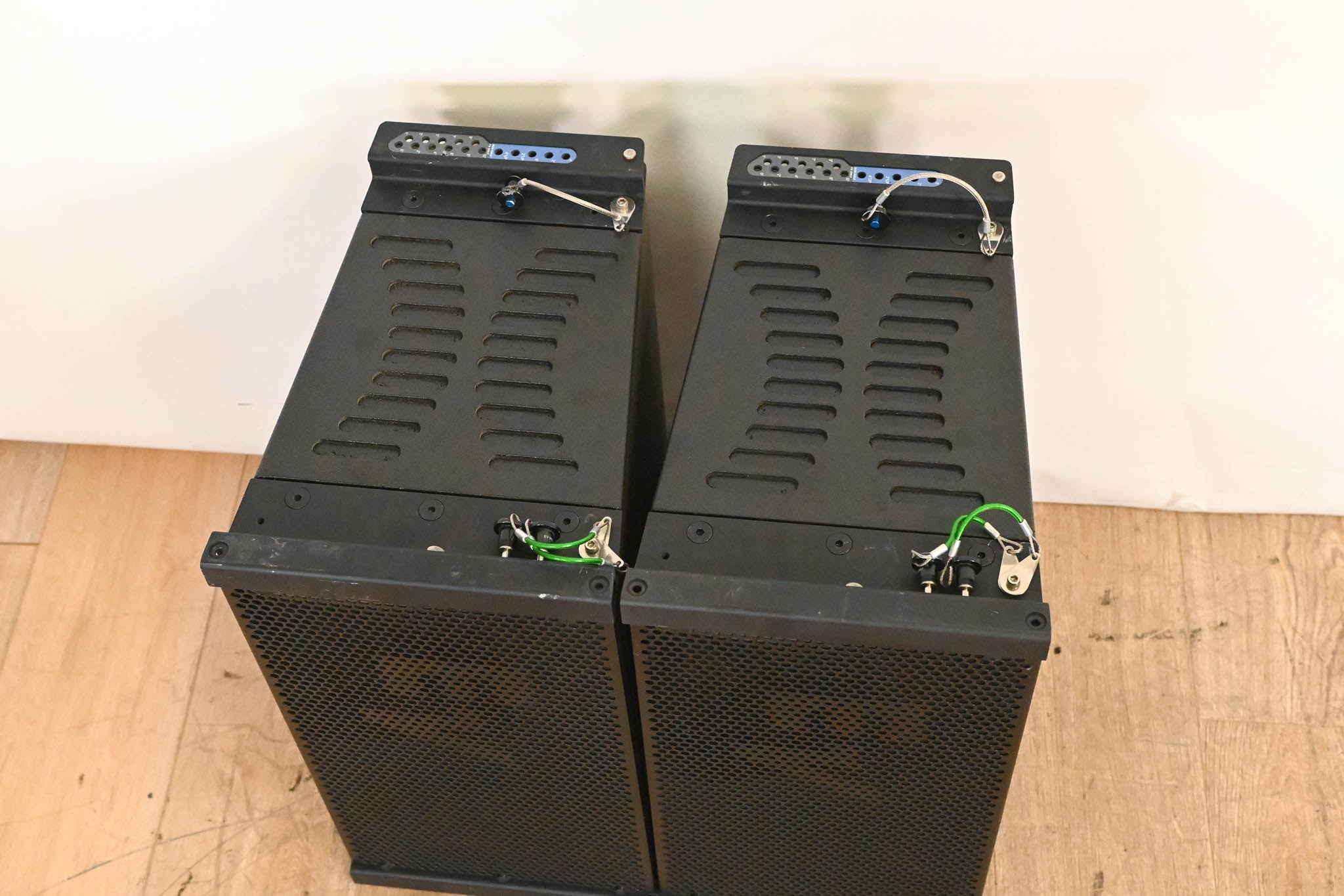 Electro-Voice (EV) XLE181 8" 2-Way Passive Line Array Speaker (PAIR)