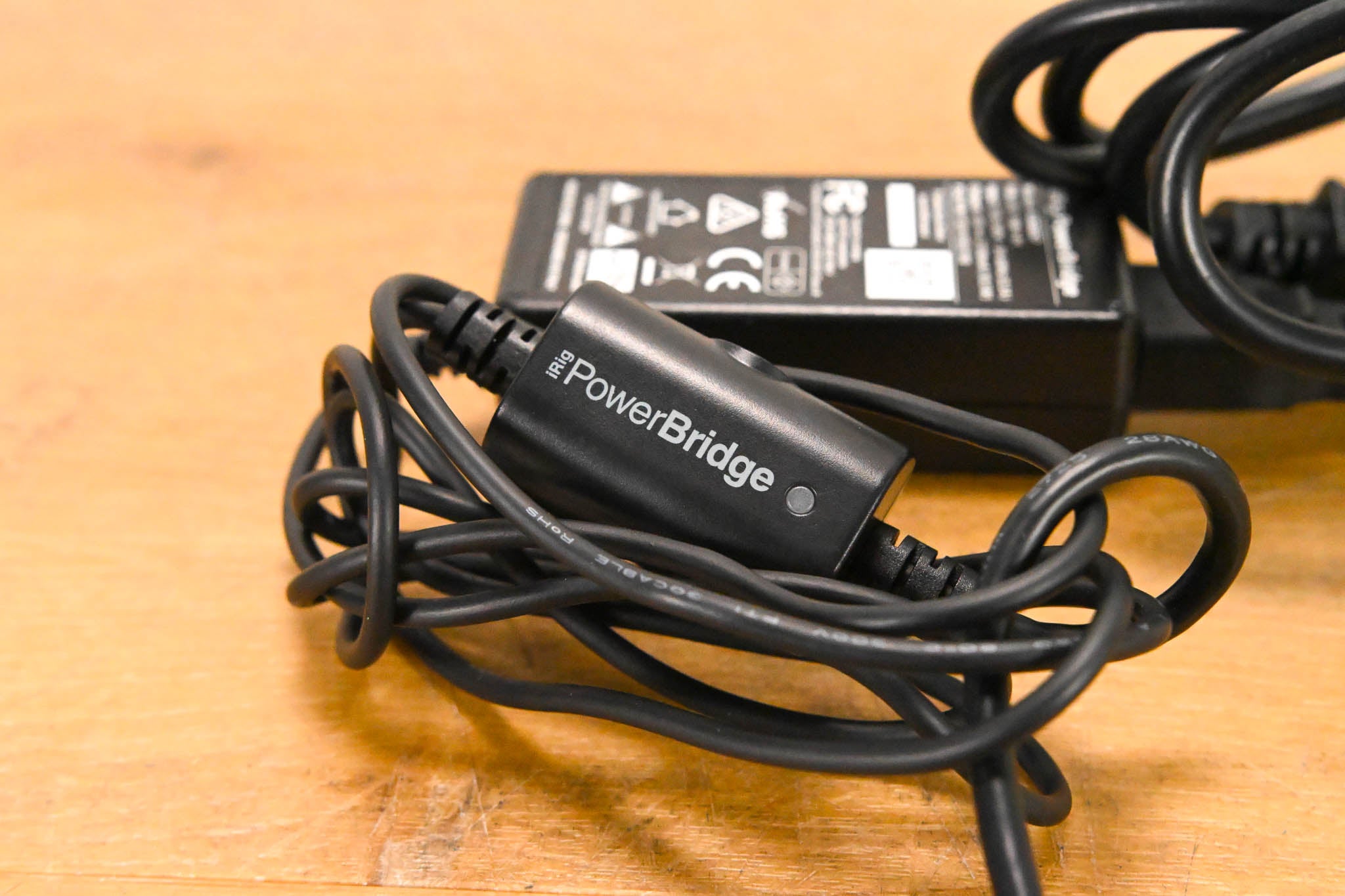 IK Multimedia iRig PowerBridge Power Source - Lightning Adapter