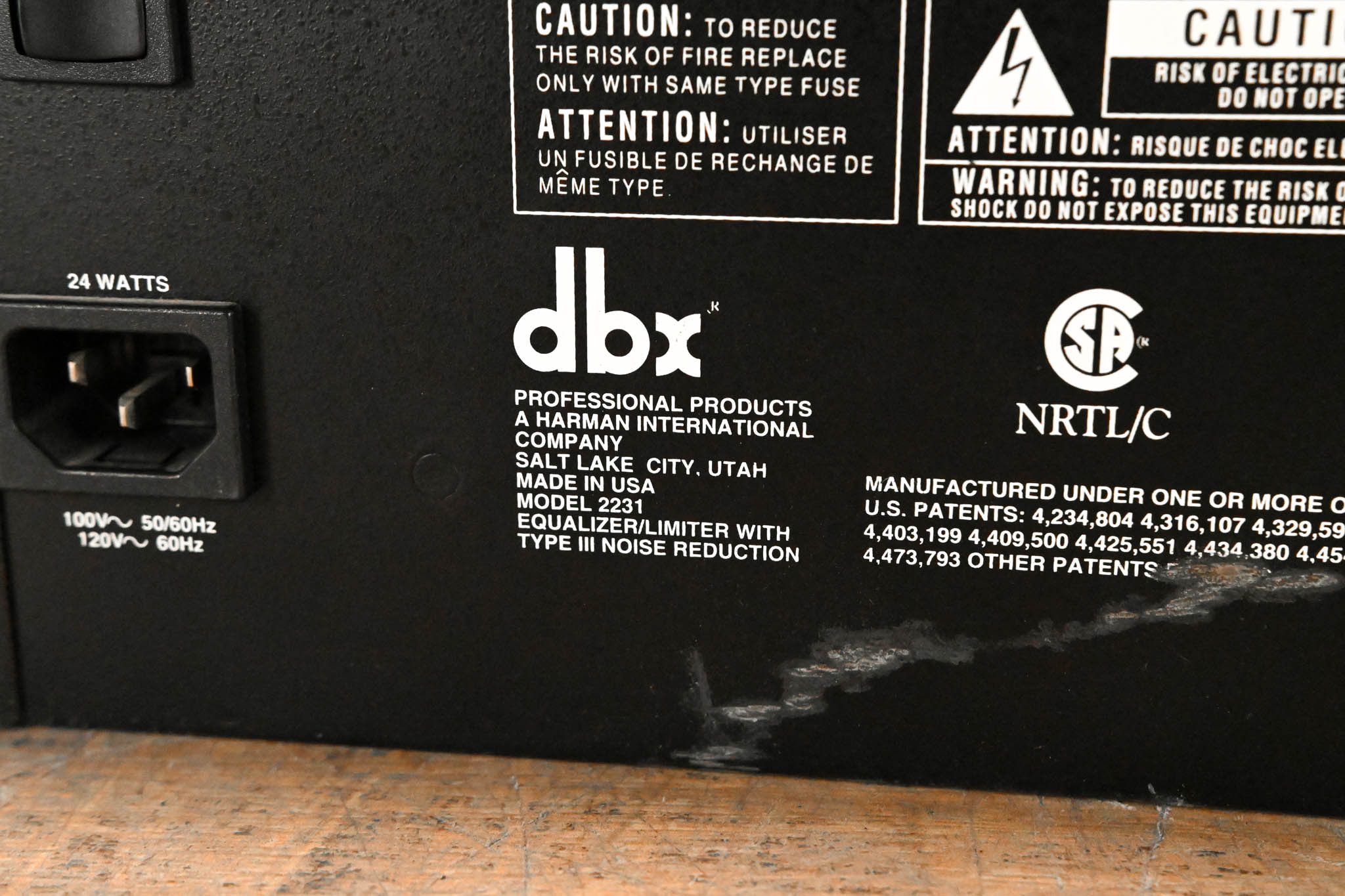 dbx 2231 Dual-Channel 31-Band Graphic Equalizer/Limiter
