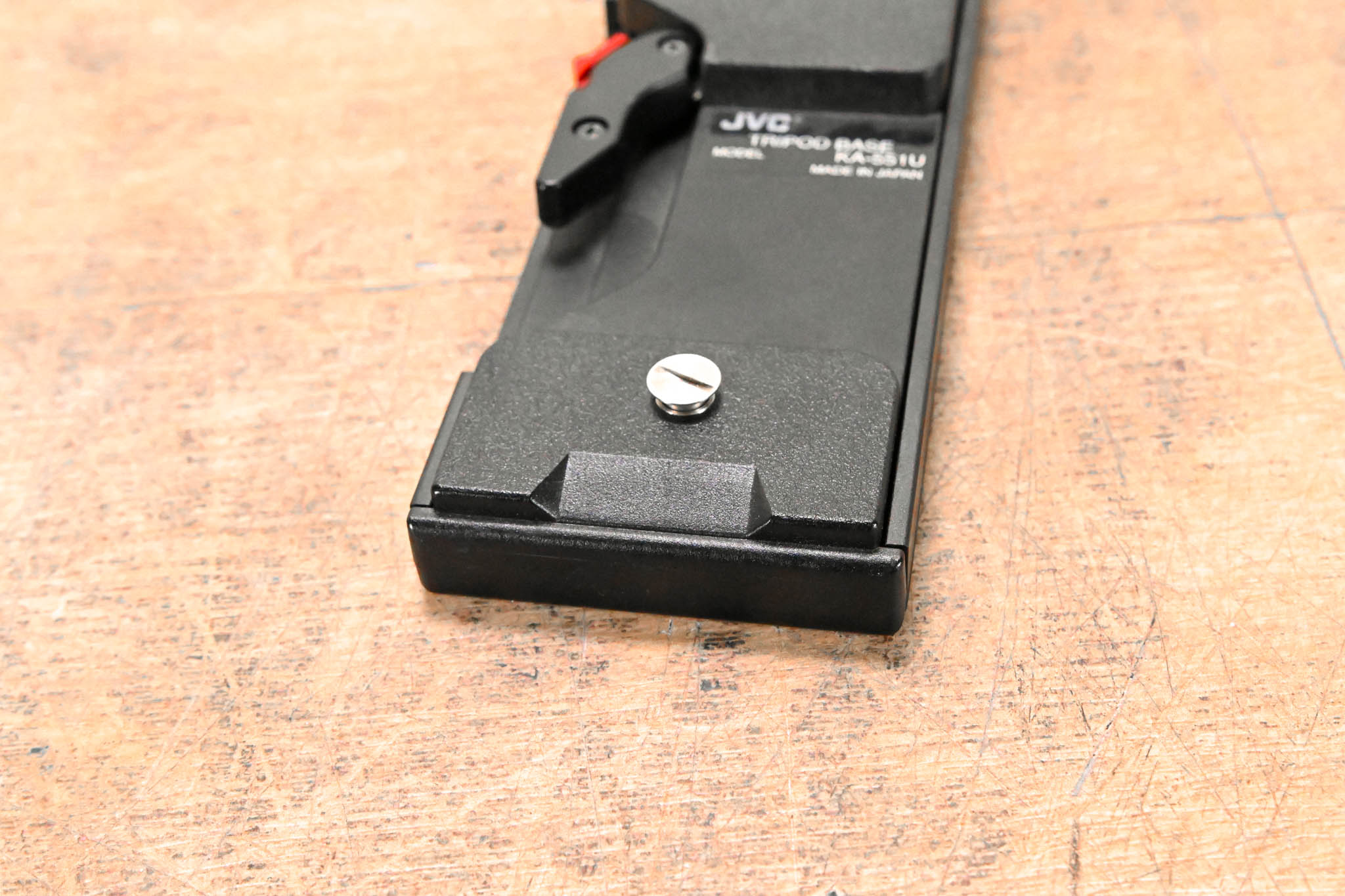JVC KA-551U Tripod Adapter Plate