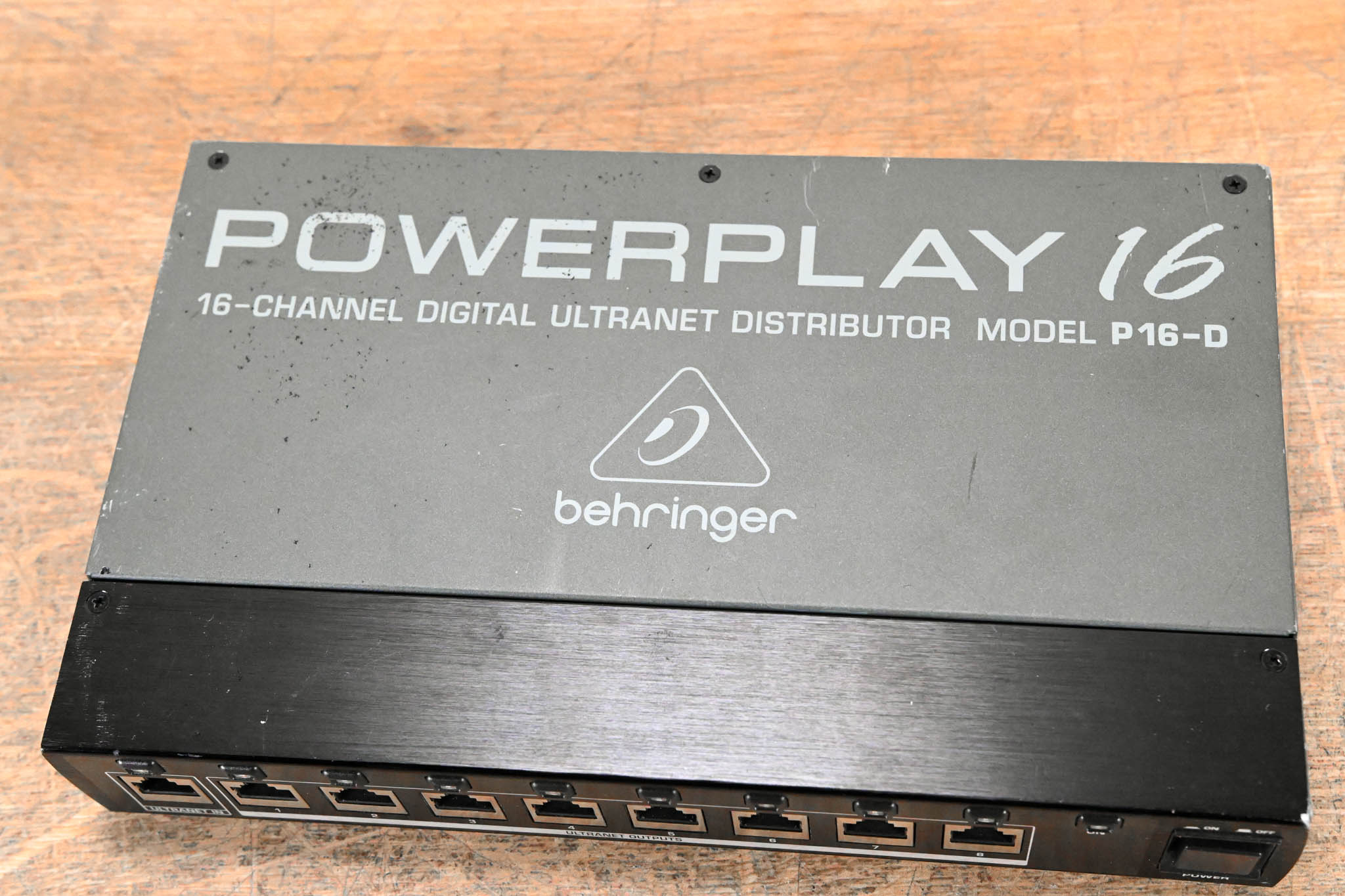 Behringer Powerplay P16-D 16-Channel Distribution Module