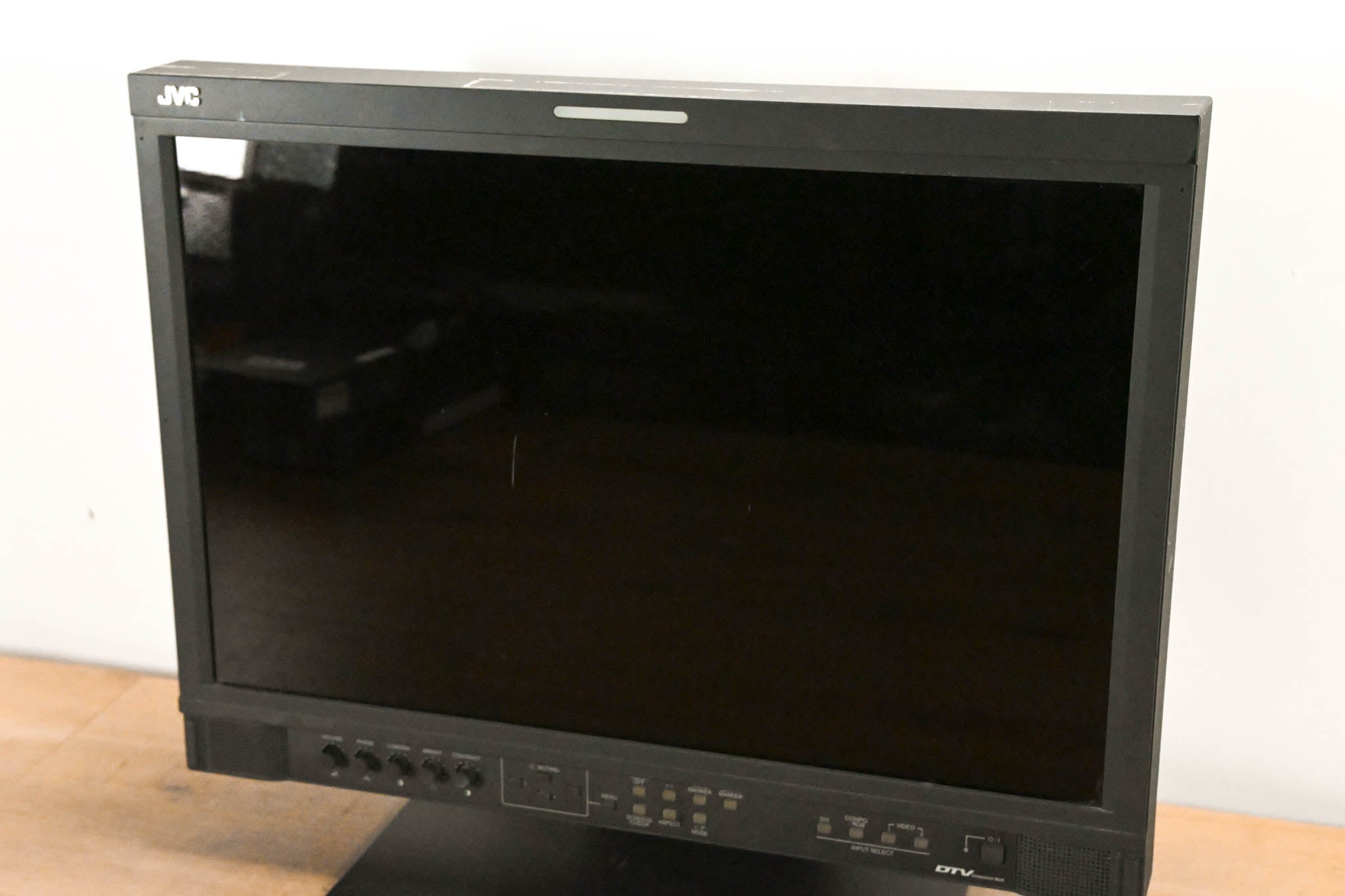JVC DT-V20L1 20-inch HD Multi-Format Studio Monitor