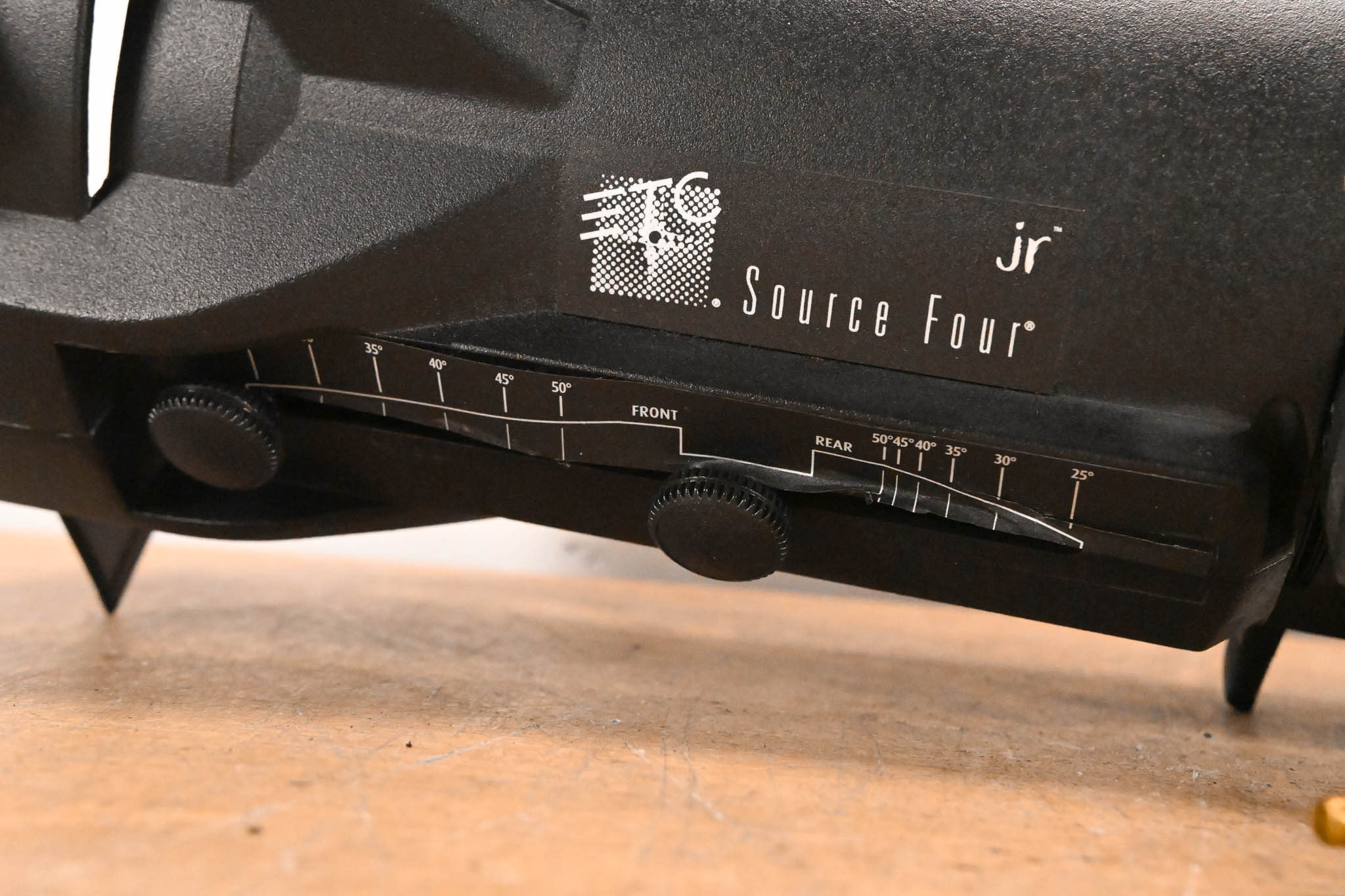 ETC Source Four Jr 25-50 Degree Zoom 575 Ellipsoidal Light