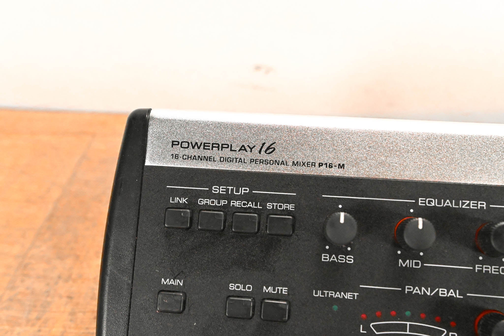 Behringer Powerplay P16-M 16-Channel Digital Personal Mixer