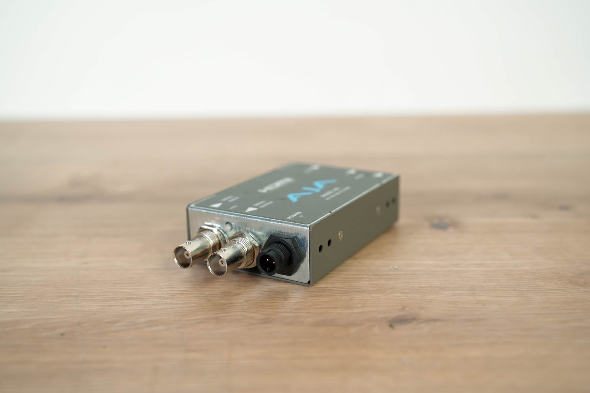 AJA HI5 HD/SD-SDI to HDMI Video and Audio Converter