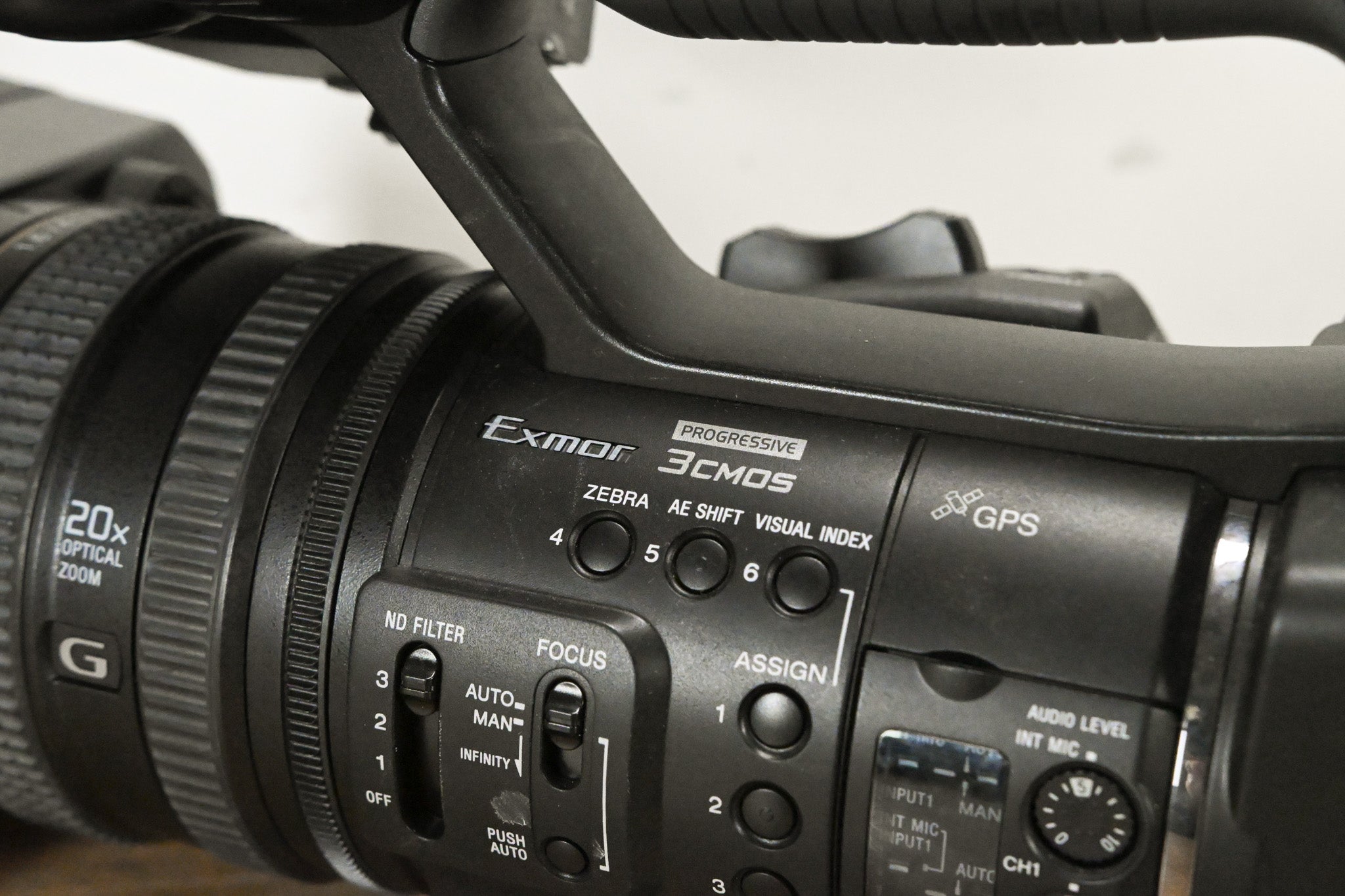 Sony HXR-NX5U NXCAM Professional Camcorder