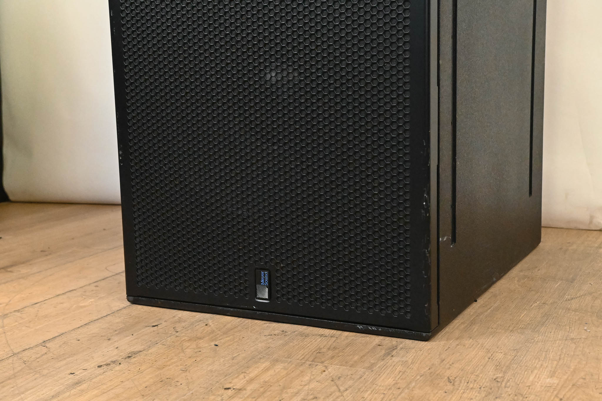 Meyer Sound 700-HP UltraHigh-Power Dual 18" Powered Subwoofer