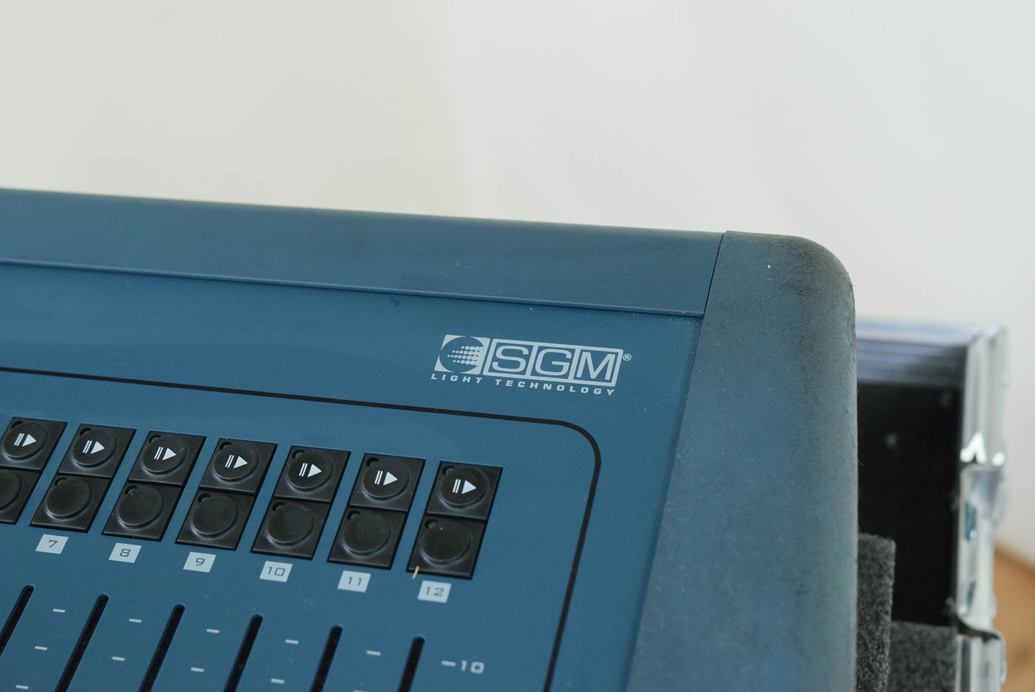 SGM REGIA 2048 Pro Lighting Console with Case