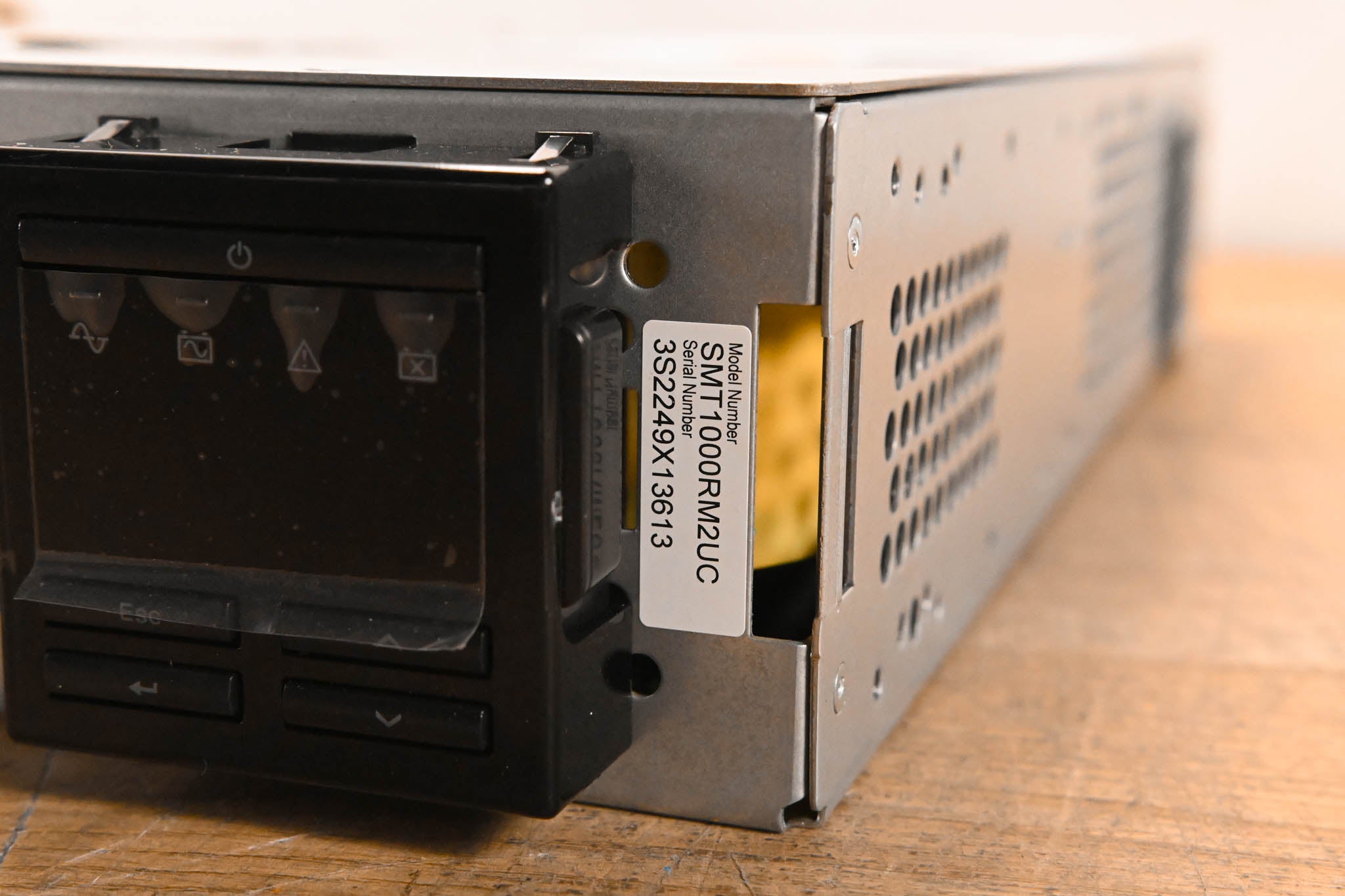 APC SMT1000RM2UC Smart-UPS Battery Backup w/ SmartConnect