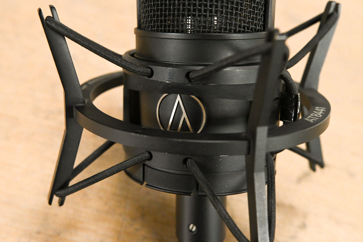 Audio-Technica AT4033 Cardioid Condenser Mic w/ AT8441 Shock Mount
