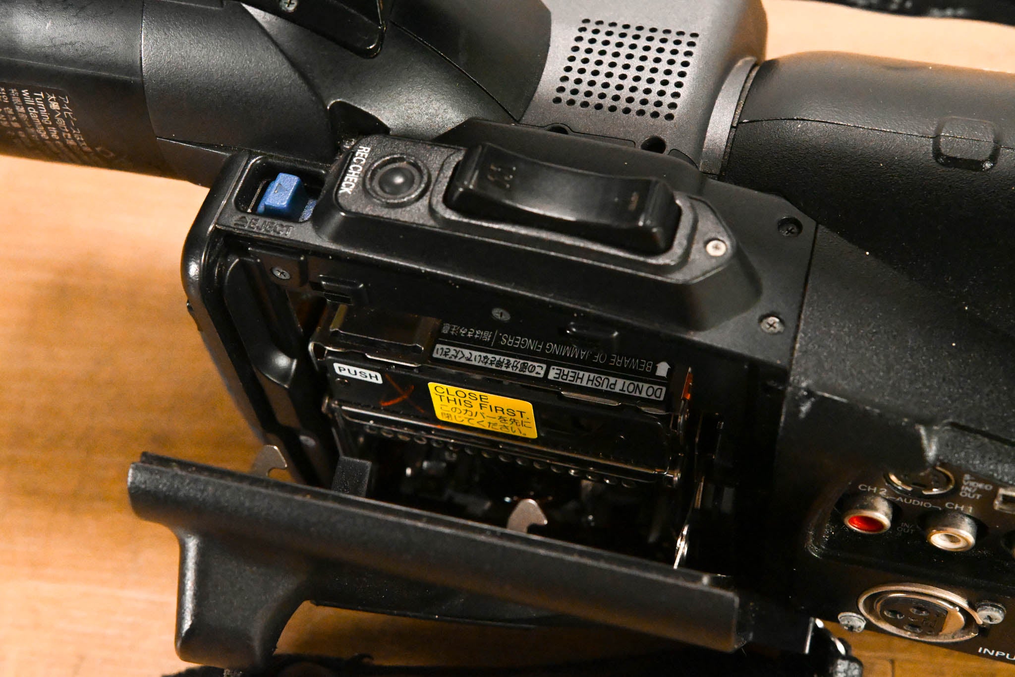 Panasonic AG-DVX100B 3-CCD Mini-DV Cinema Video Camcorder