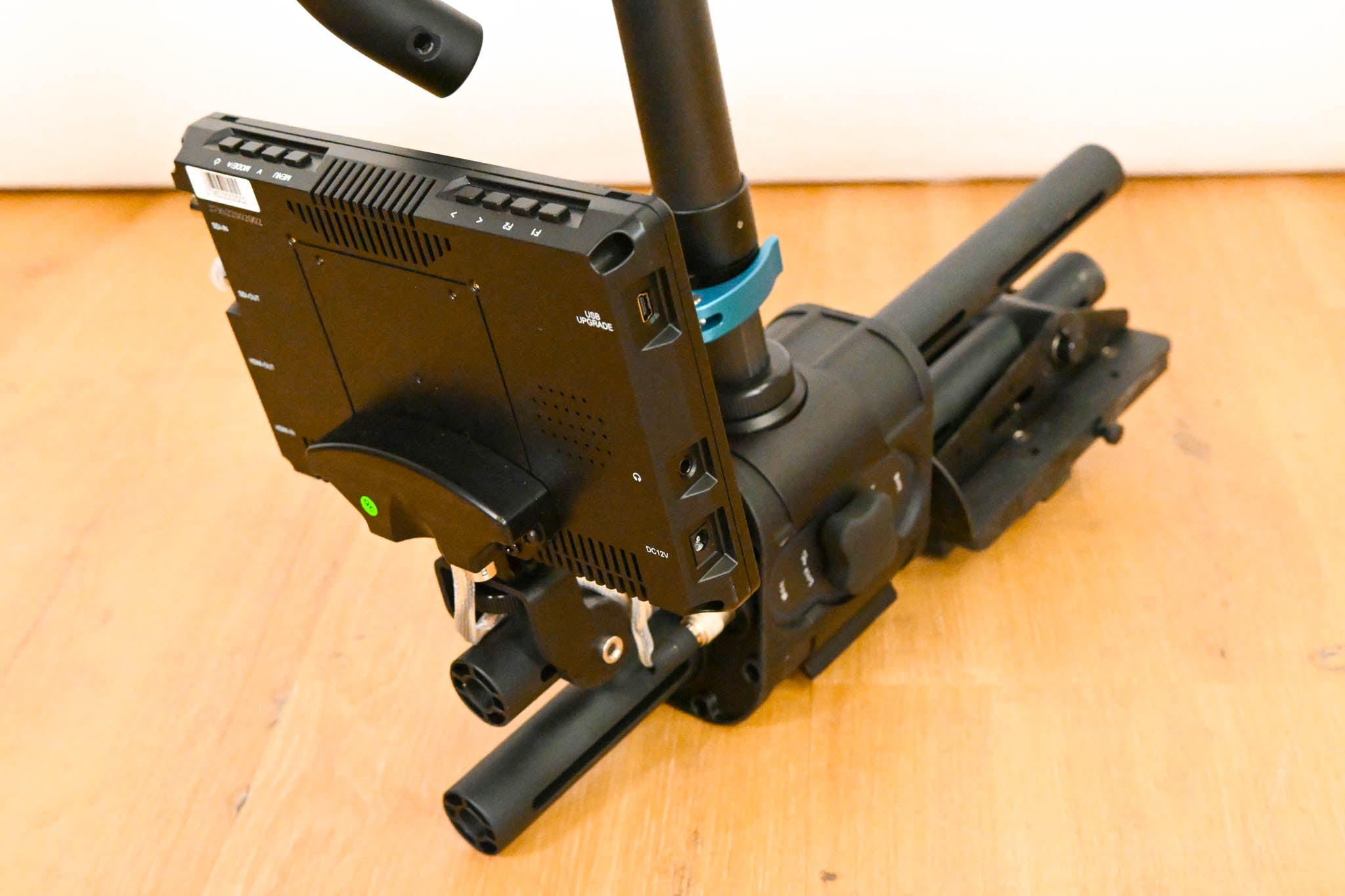 Steadicam Zephyr HD Camera Stabilizer System w/Arm, Vest, Monitor & Case