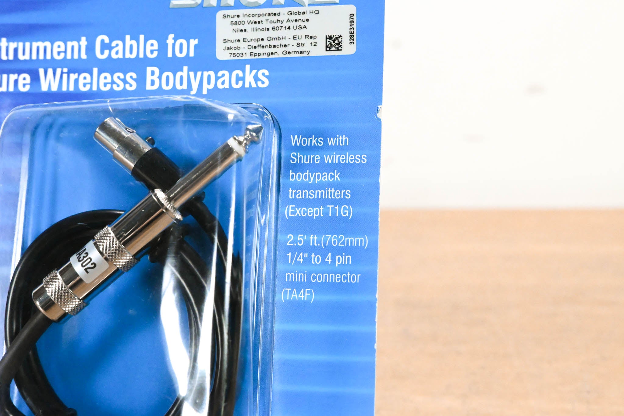 Shure WA302 TA4F to 1/4" Instrument Cable for Wireless Bodypacks - 2.5'