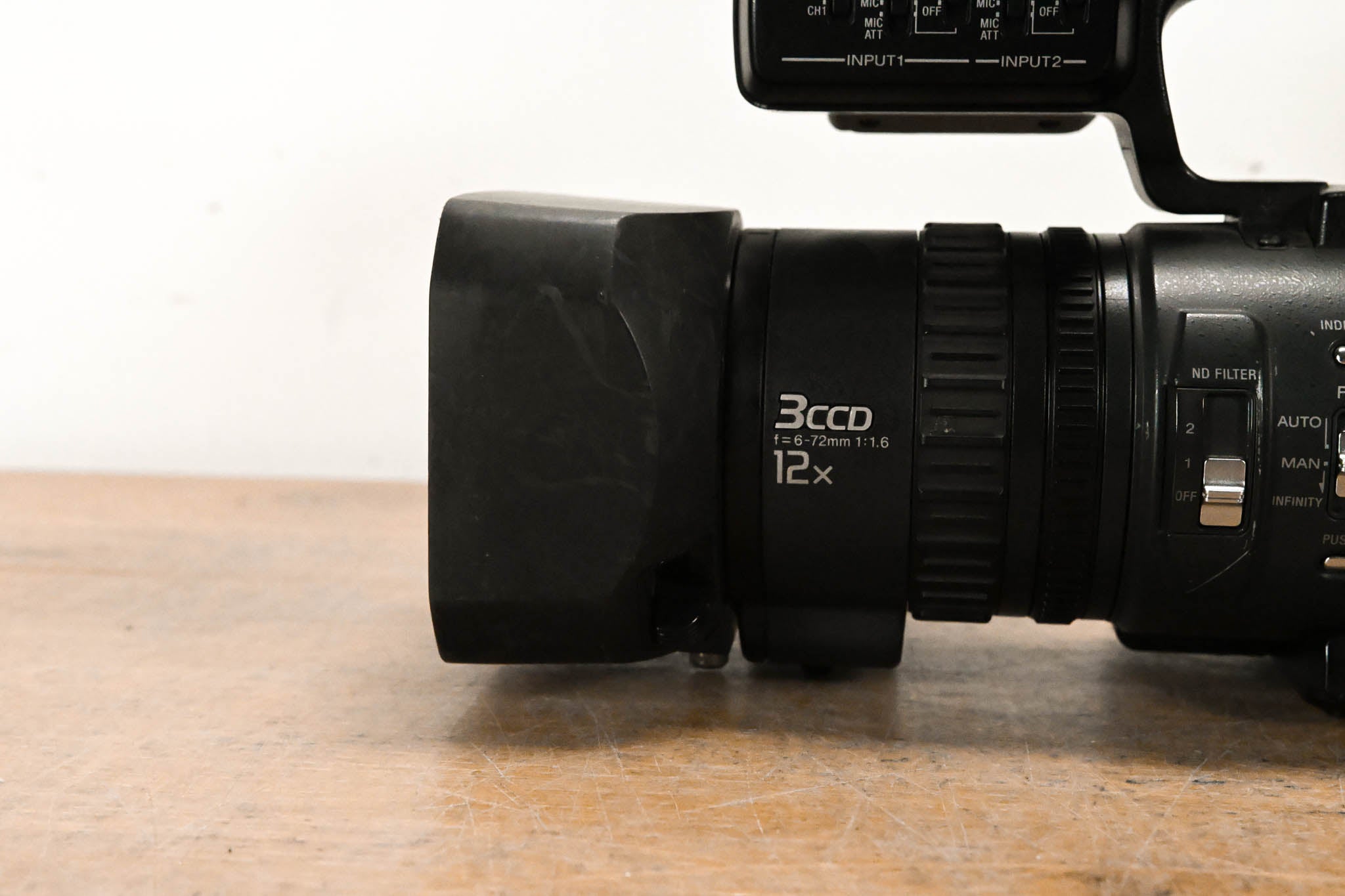 Sony DSR-PD170 3-CCD Mini DVCAM Camcorder