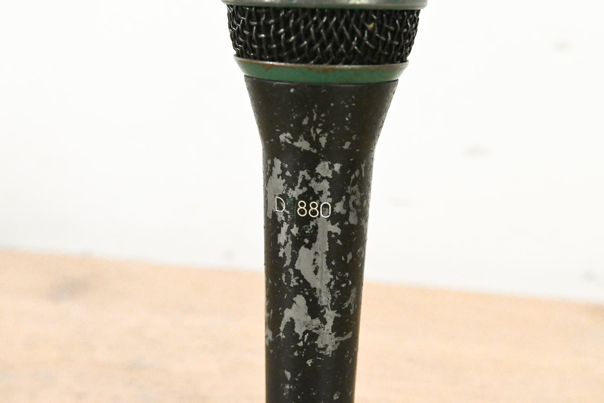 AKG D880 Dynamic Microphone