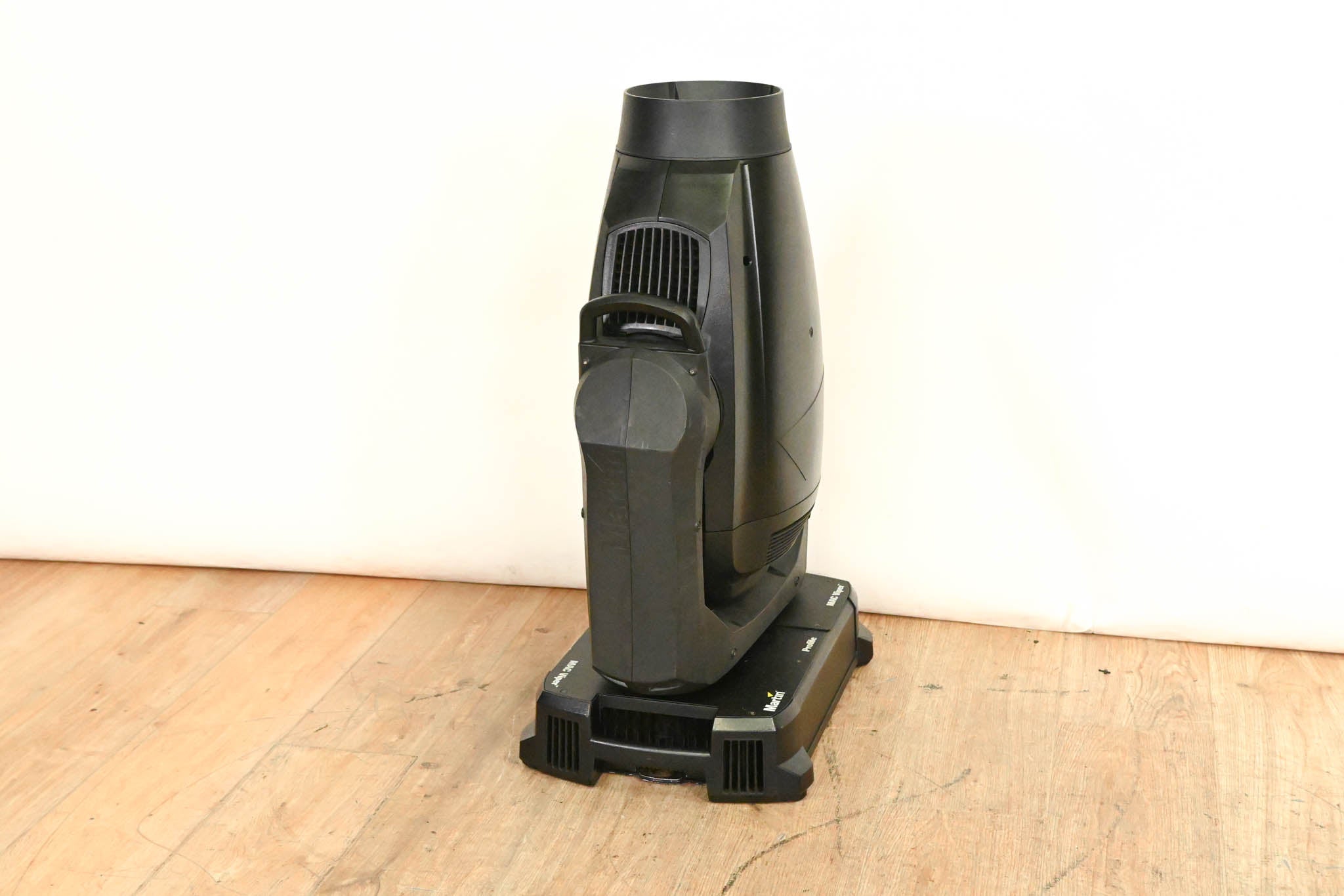 Martin MAC Viper Profile High Output Discharge-Based Moving Light