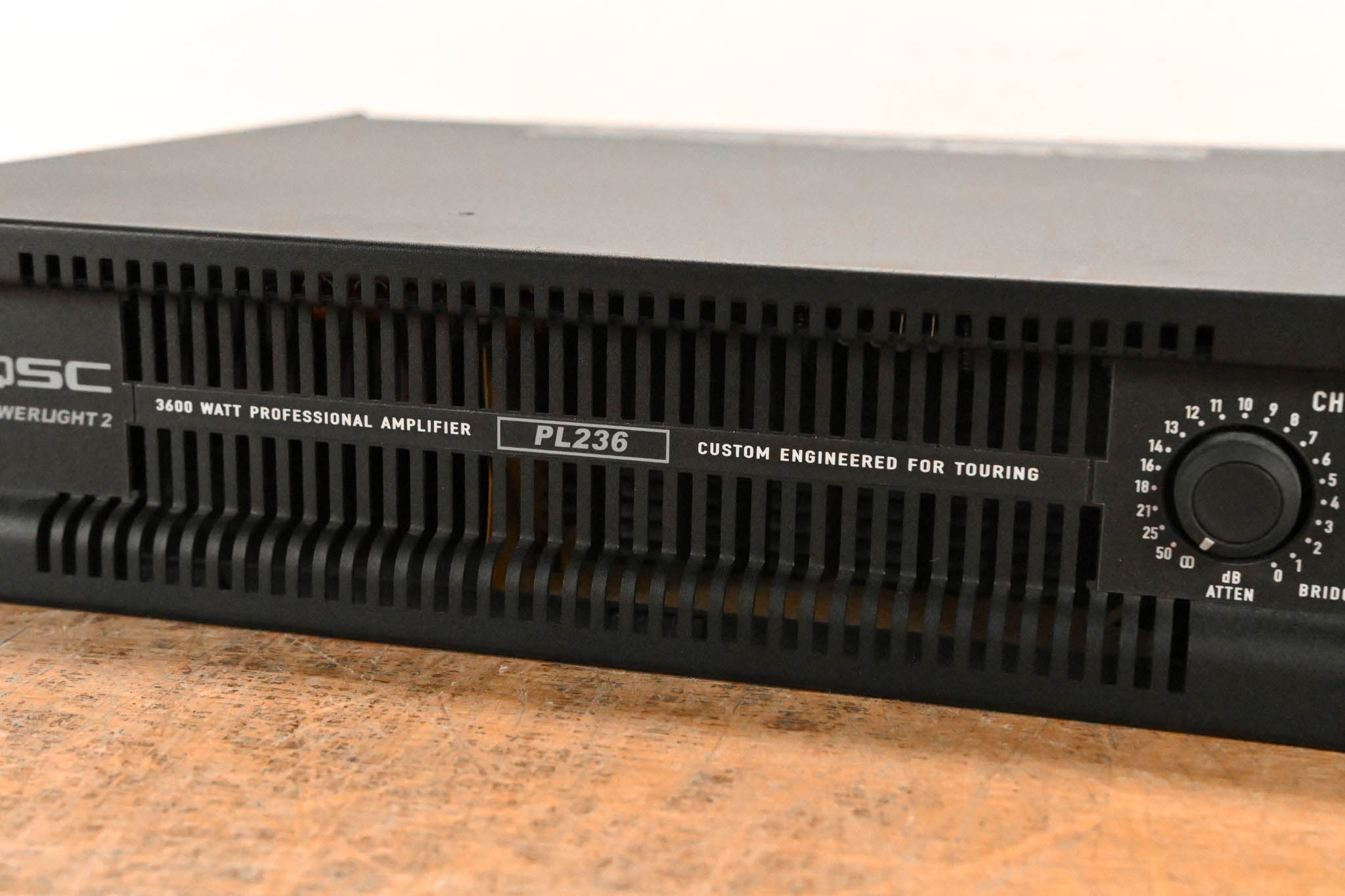 QSC PL236 PowerLight 2 Series 2-Channel Power Amplifier