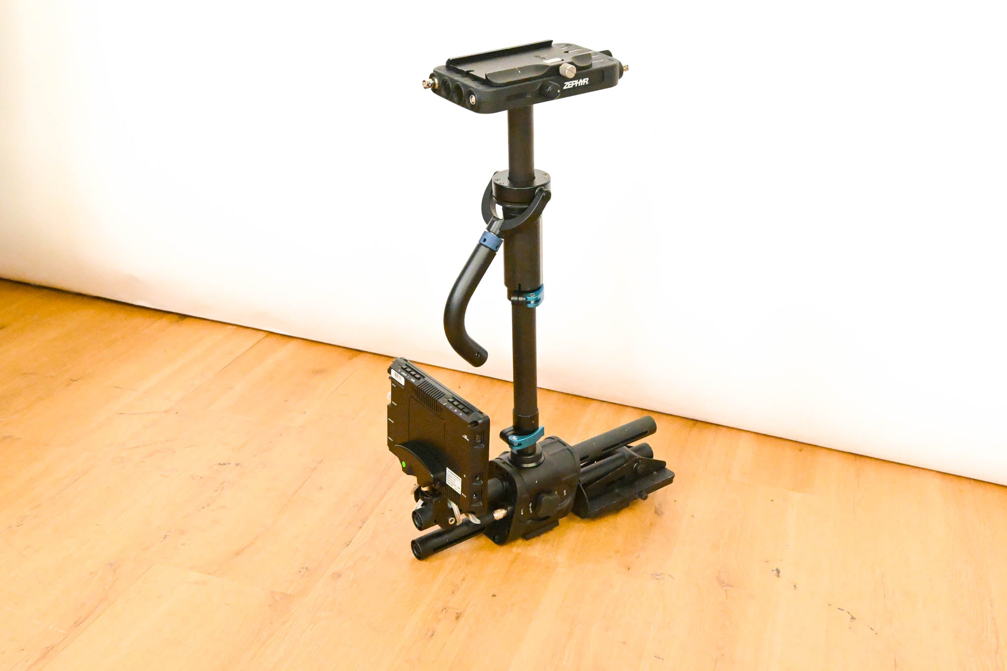 Steadicam Zephyr HD Camera Stabilizer System w/Arm, Vest, Monitor & Case
