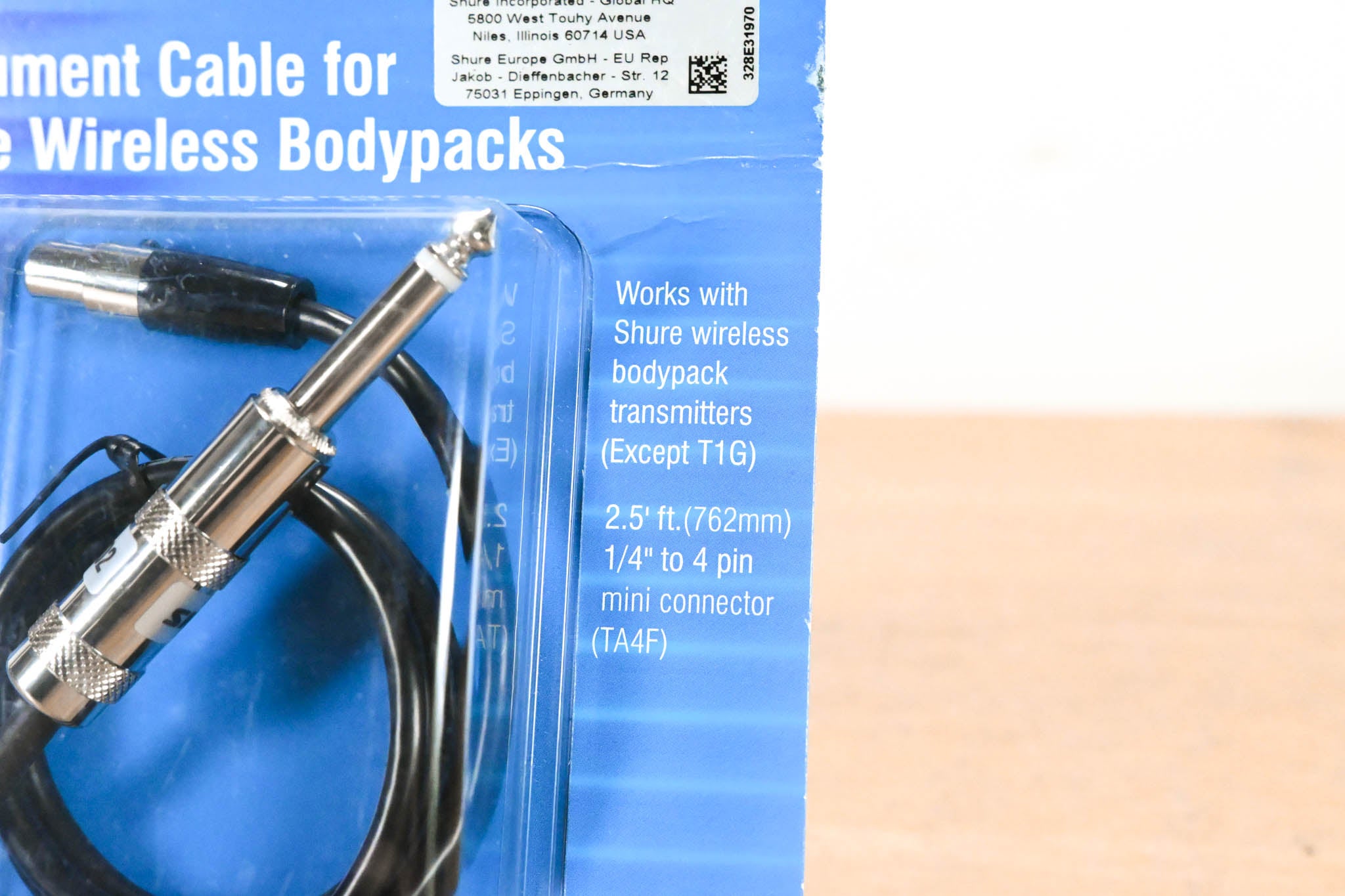 Shure WA302 TA4F to 1/4" Instrument Cable for Wireless Bodypacks - 2.5'