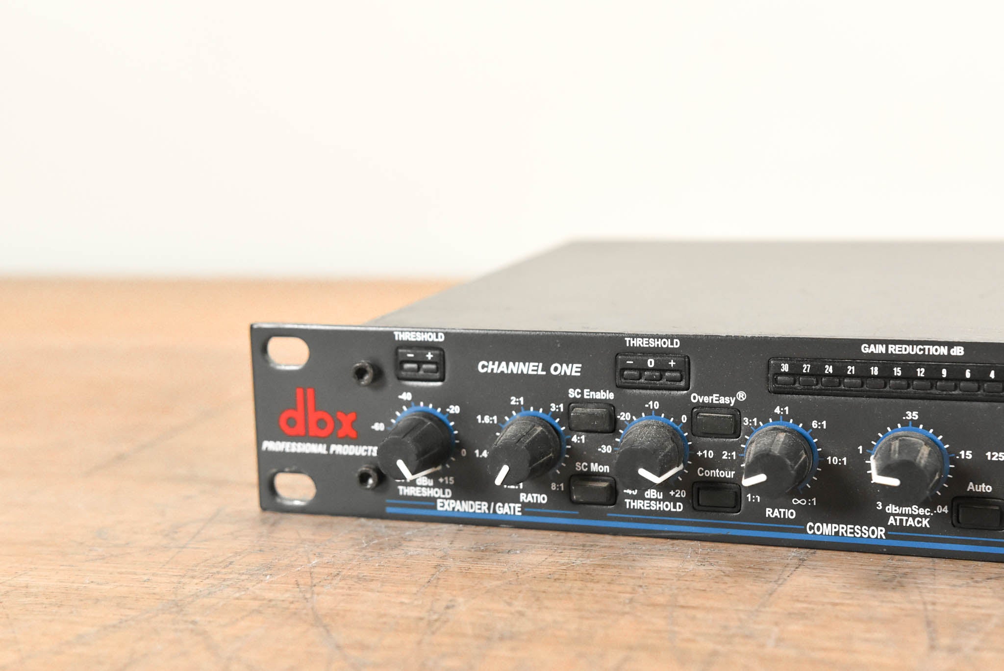 dbx 1066 2-Channel Compressor/Limiter/Gate