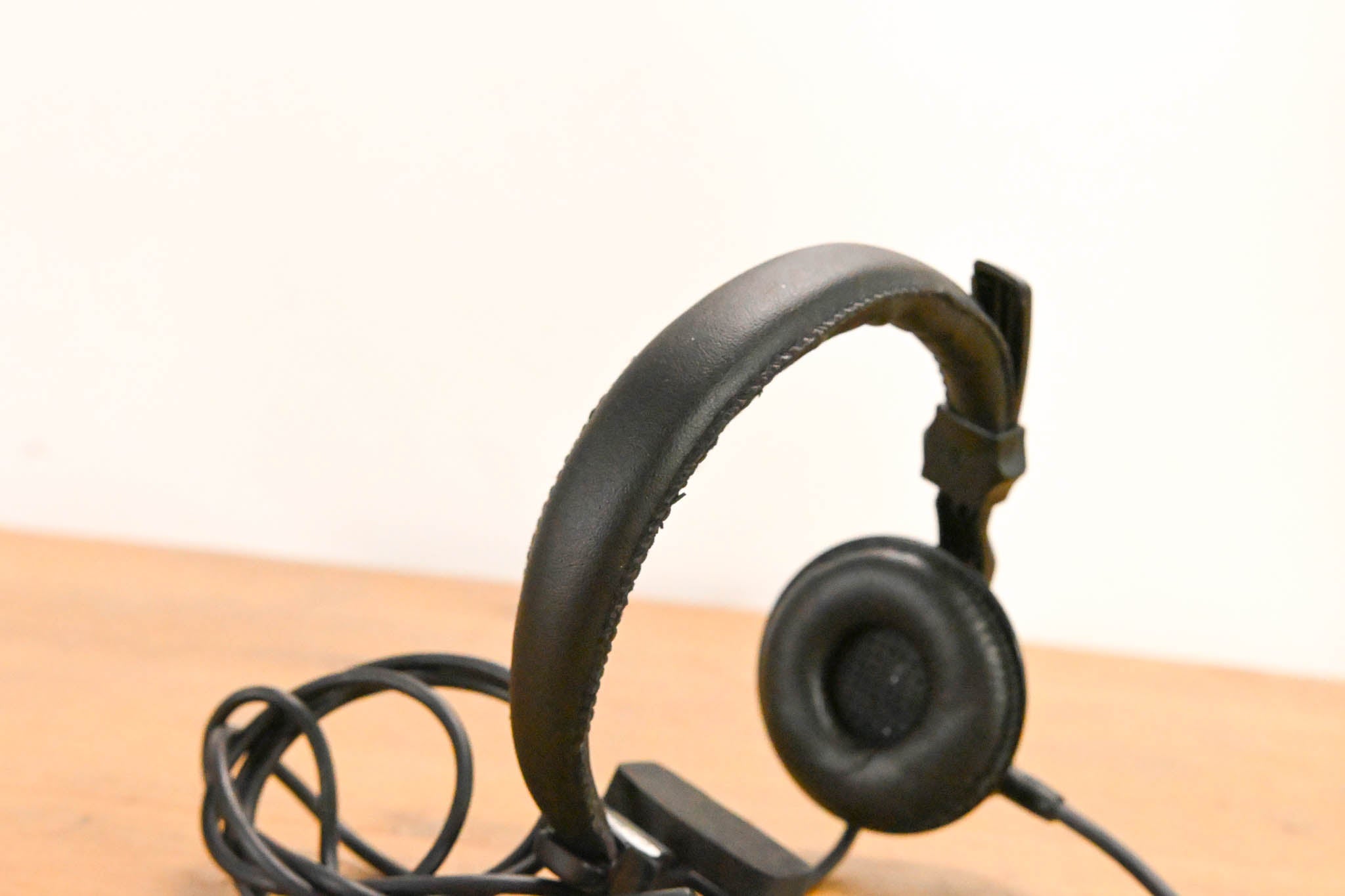 Eartec Single-Ear Slim Wired Headset