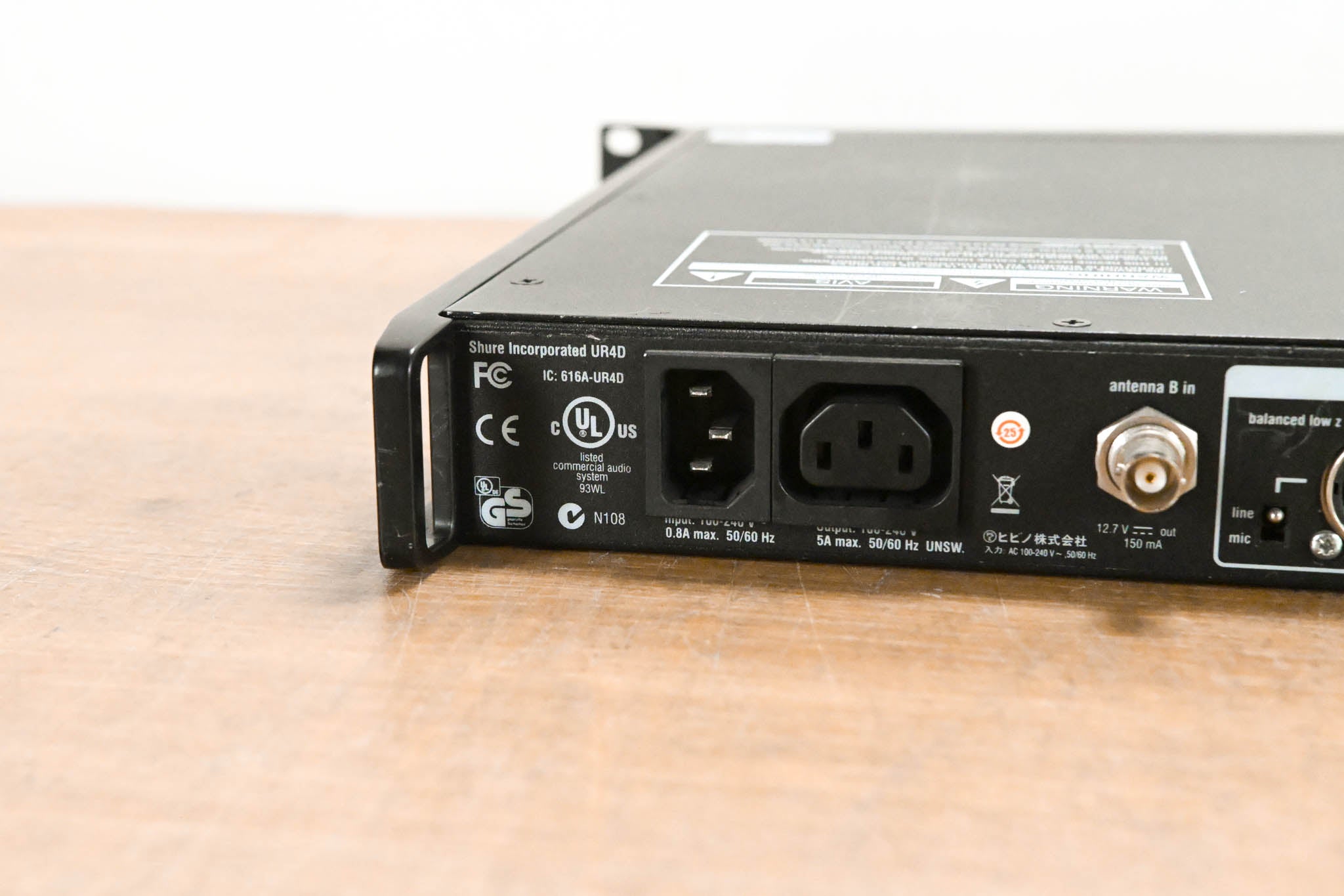 Shure UR4D Wireless Receiver w/ two UR2/SM58 Handheld Mics - L3 Band