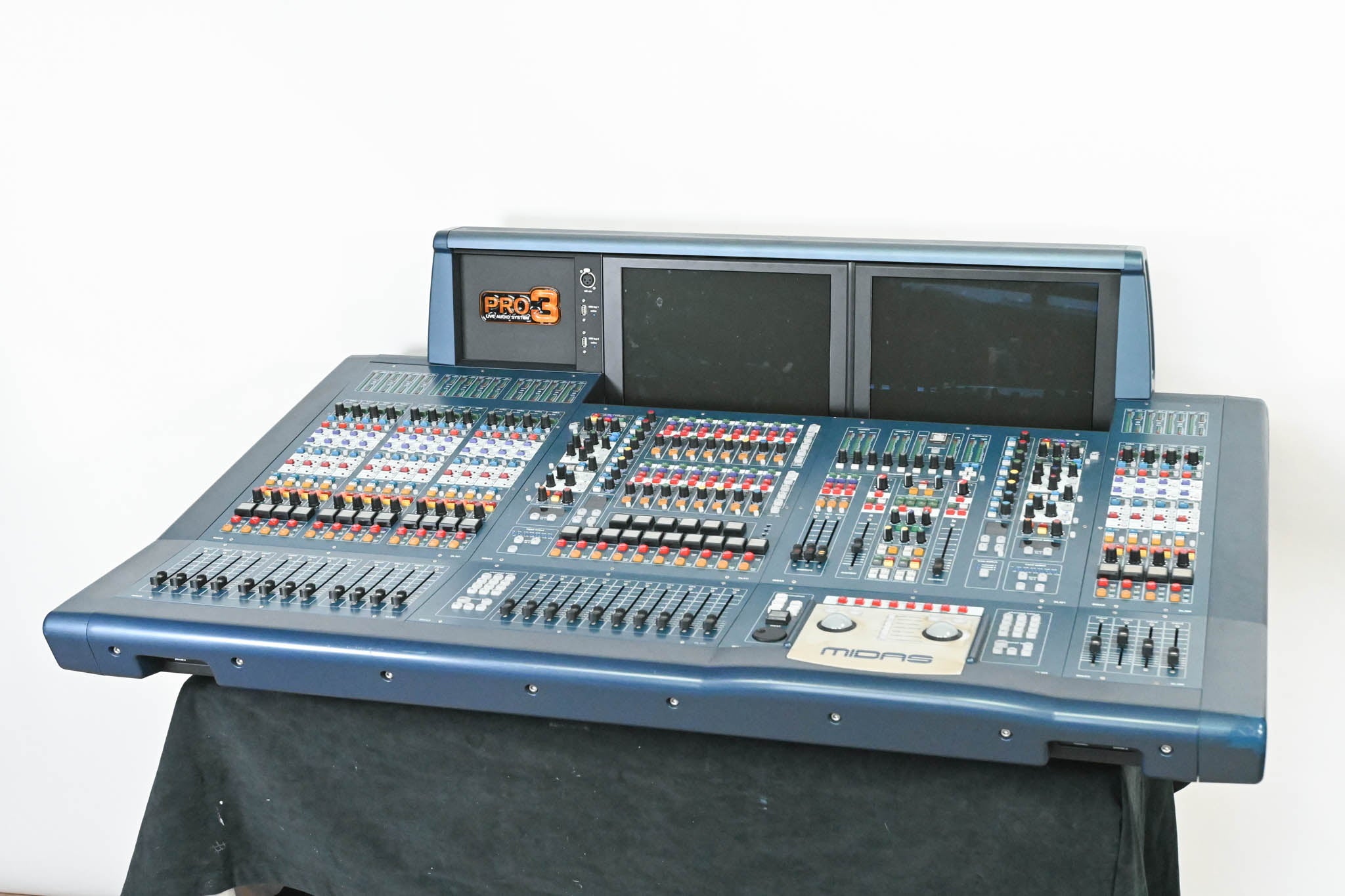 Midas PRO3 Live Digital Audio Mixing Control Surface with DL371 Engine