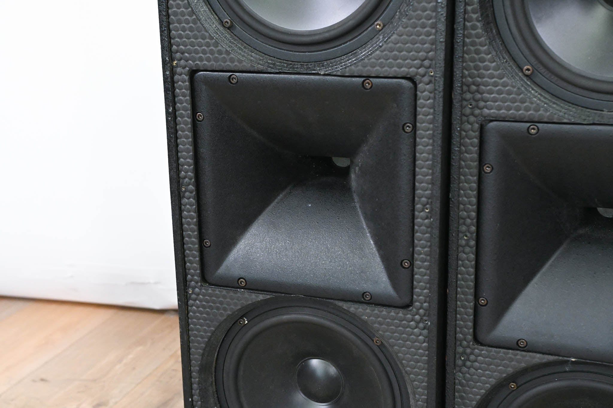 EAW UB82 2-Way Passive Full Range Loudspeaker (PAIR)