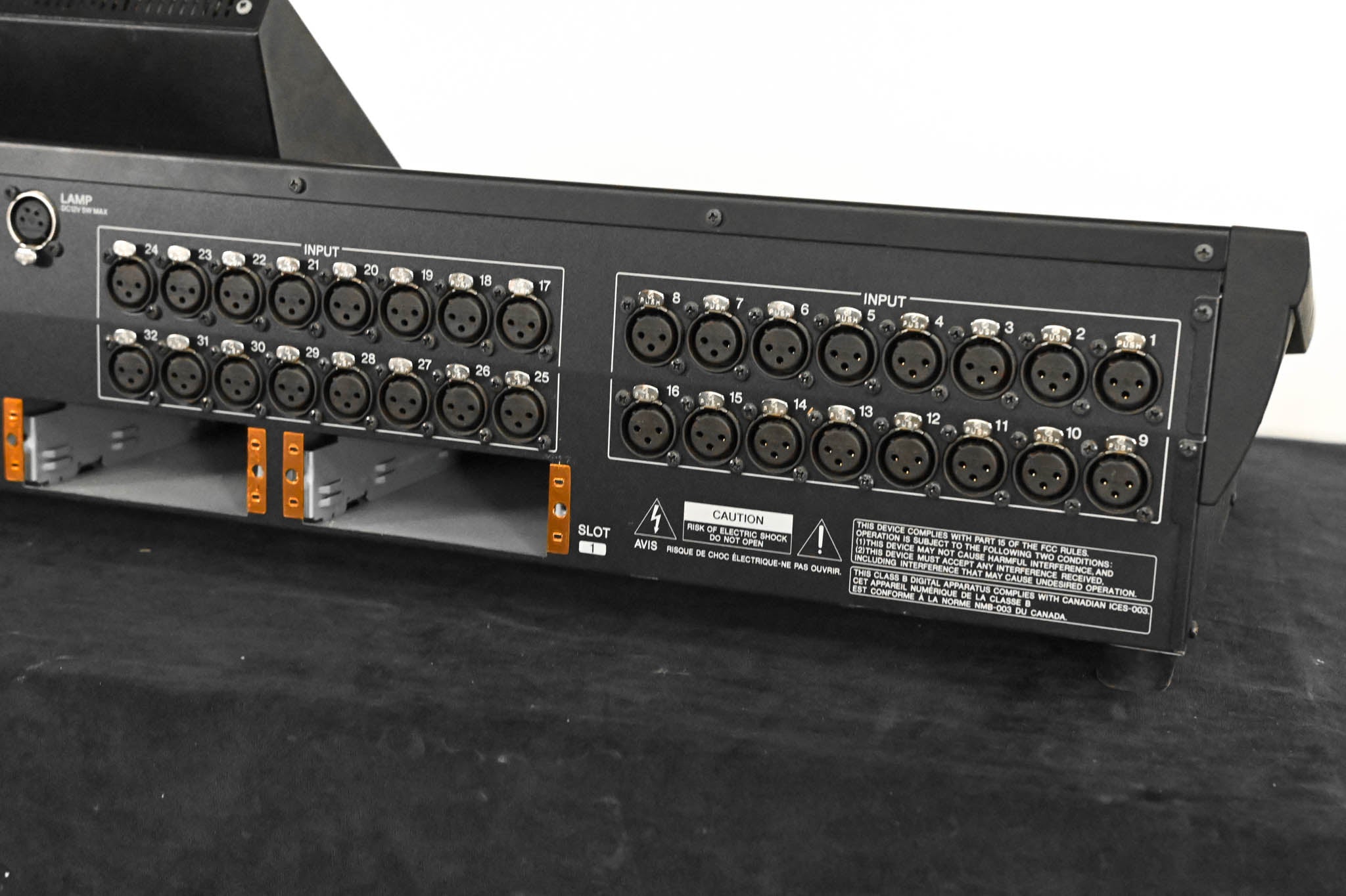 Yamaha LS9-32 32-Input Digital Mixing Console