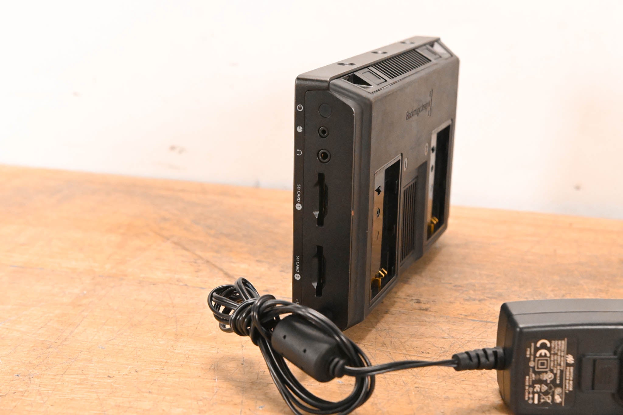 Blackmagic Design Video Assist 4K 7" Monitor/Recorder