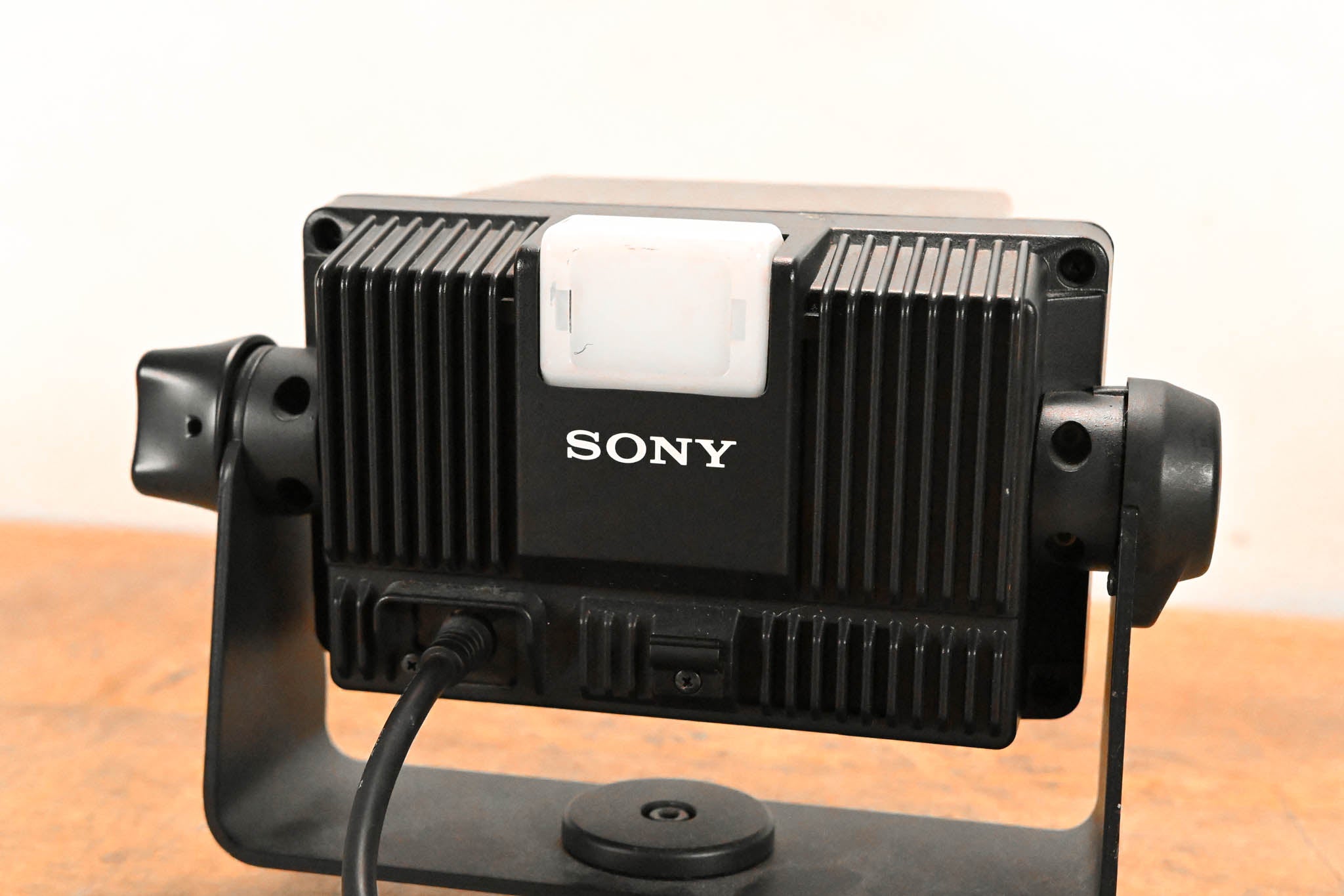 Sony DXF-C50WA 5-inch LCD Color Viewfinder for HXC-D70 SD/HD Camera