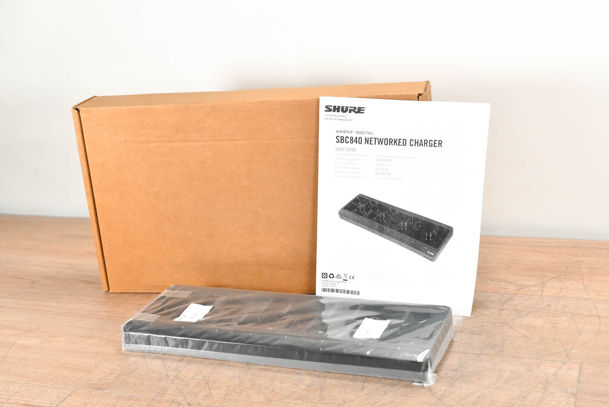 Shure SBC840 Eight-Bay Networked Charger for SB910 or SB920A Batteries