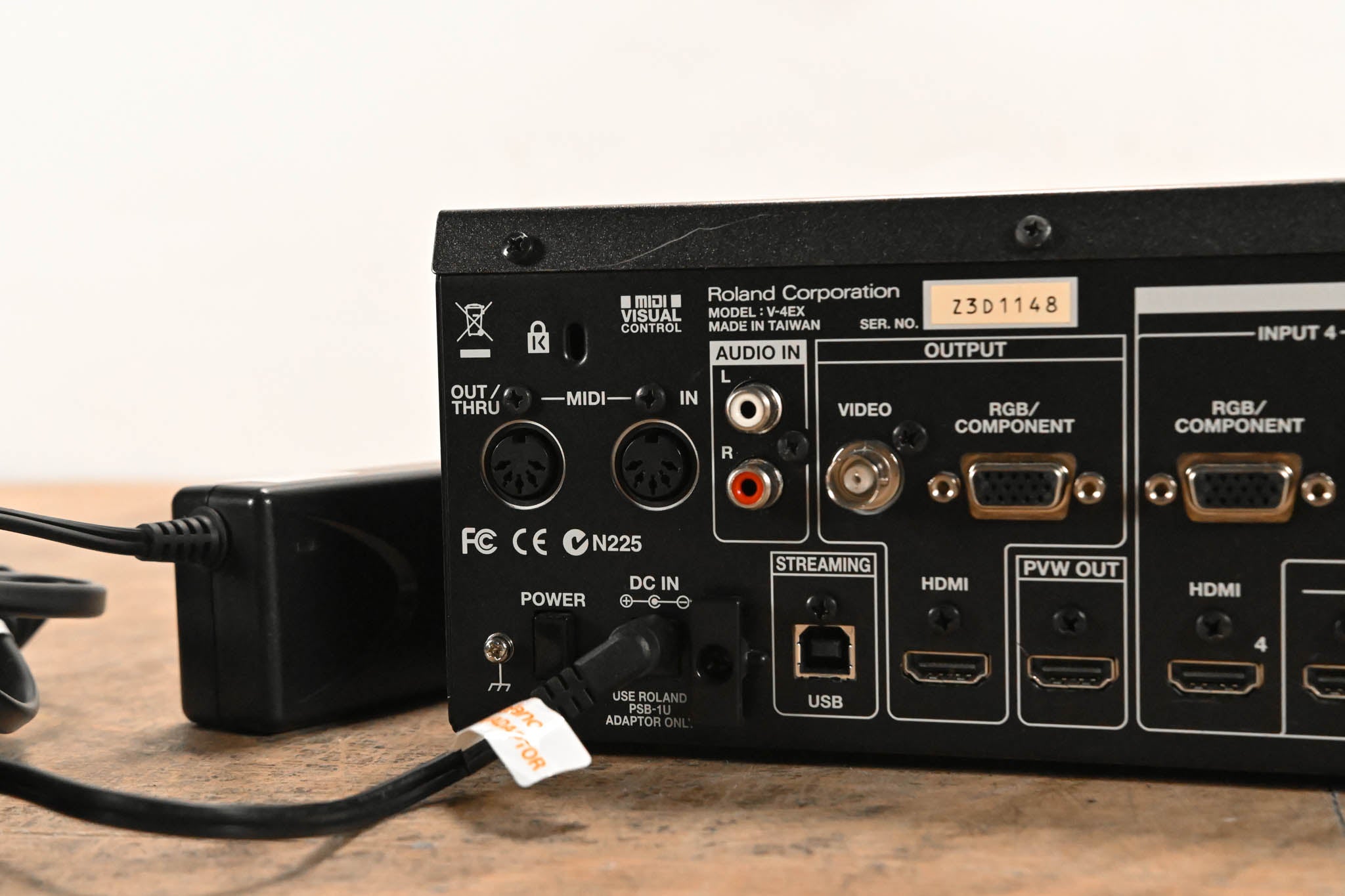 Roland V-4EX 4-Channel Digital Video Mixer with Effects